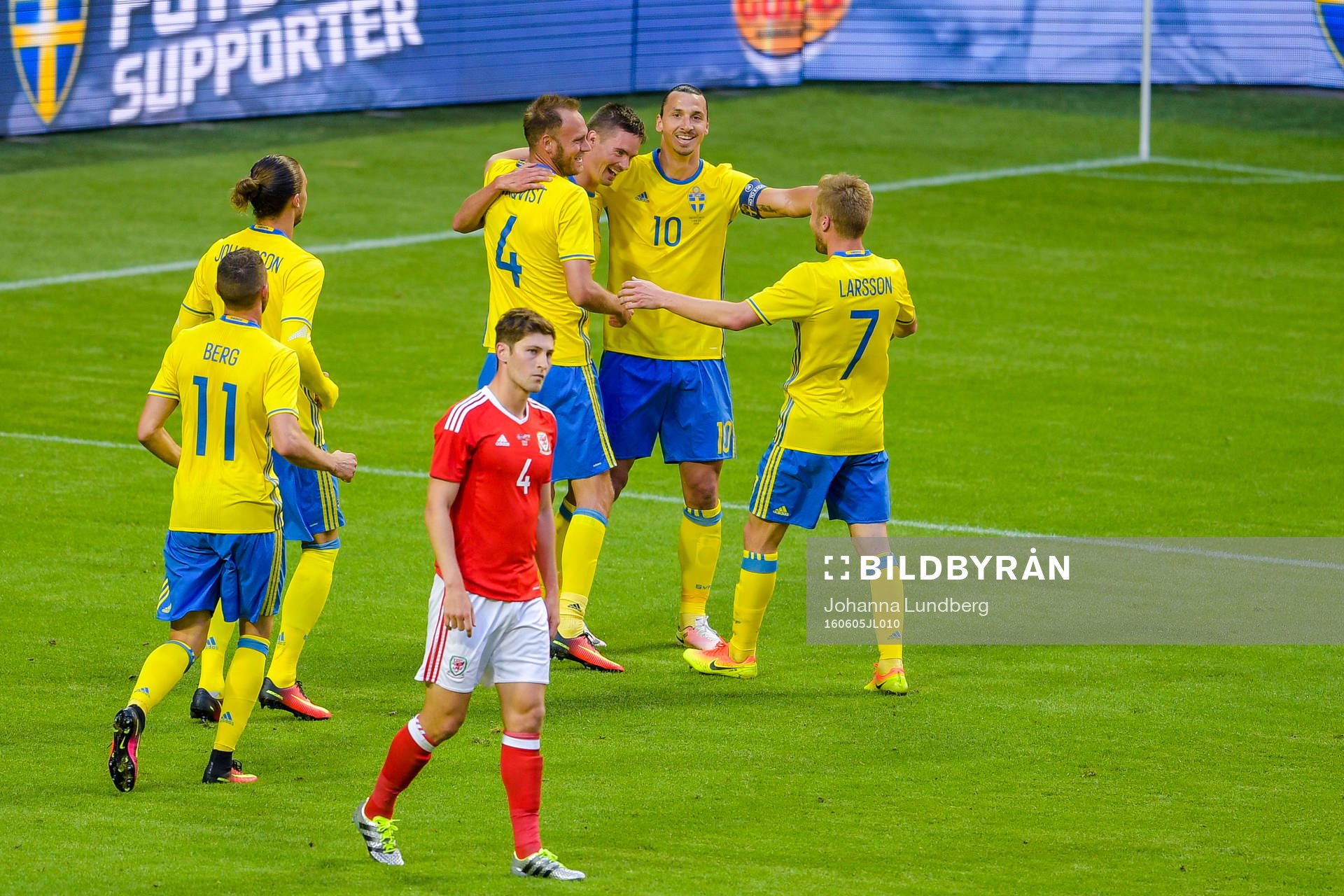 Sveriges Andreas Granqvist , Mikael Lustig , Zlatan