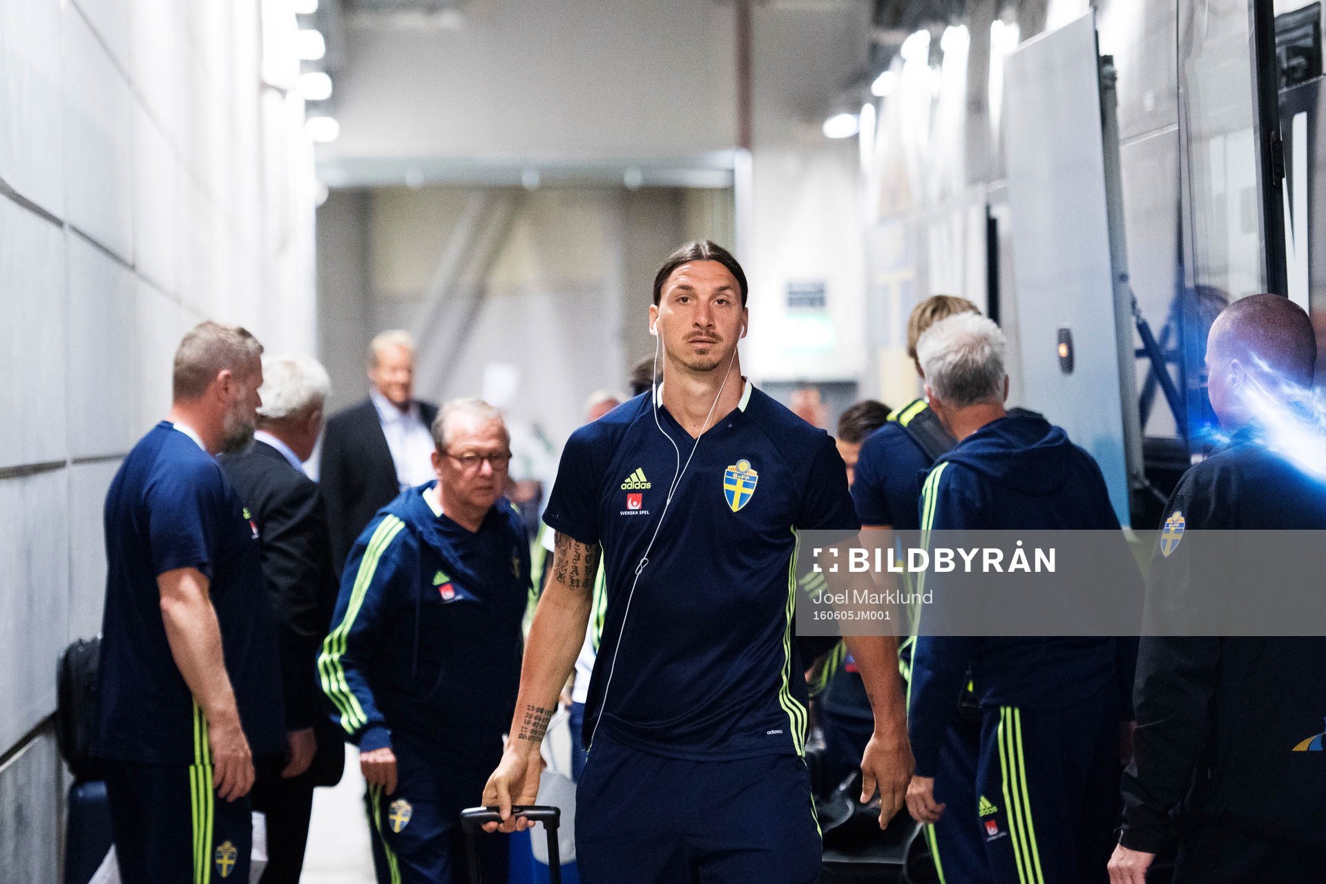Sveriges Zlatan Ibrahimovic anländer med laget till arenan
