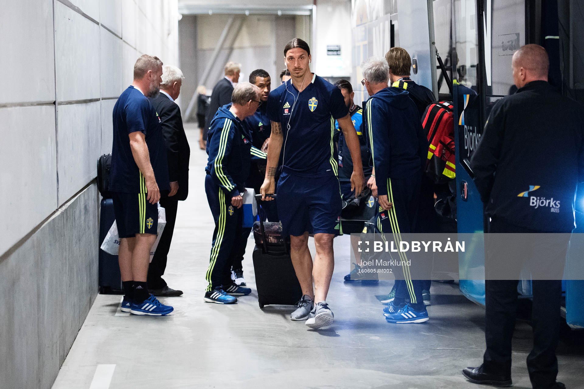 Sveriges Zlatan Ibrahimovic anländer med laget till arenan