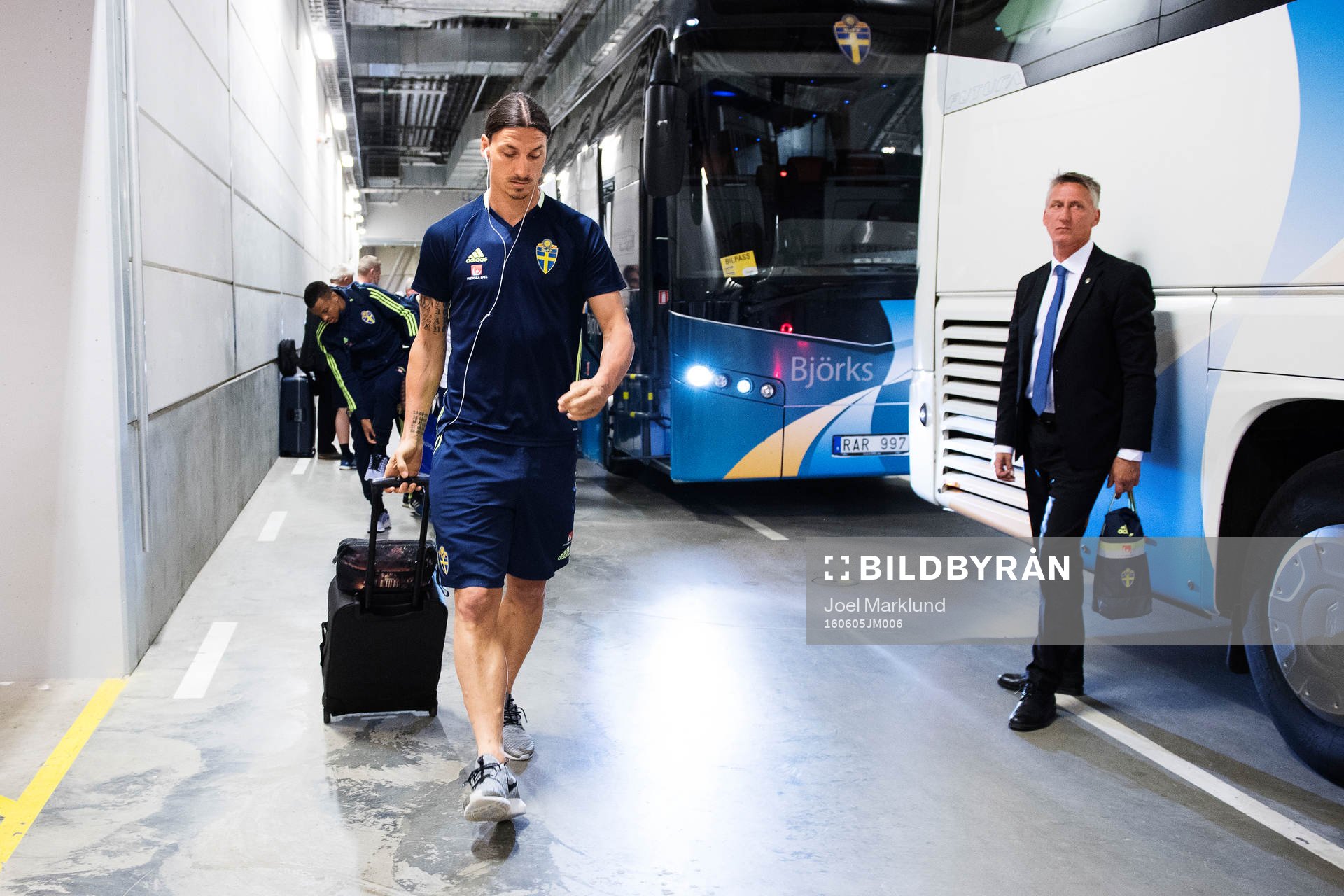 Sveriges Zlatan Ibrahimovic anländer med laget till arenan