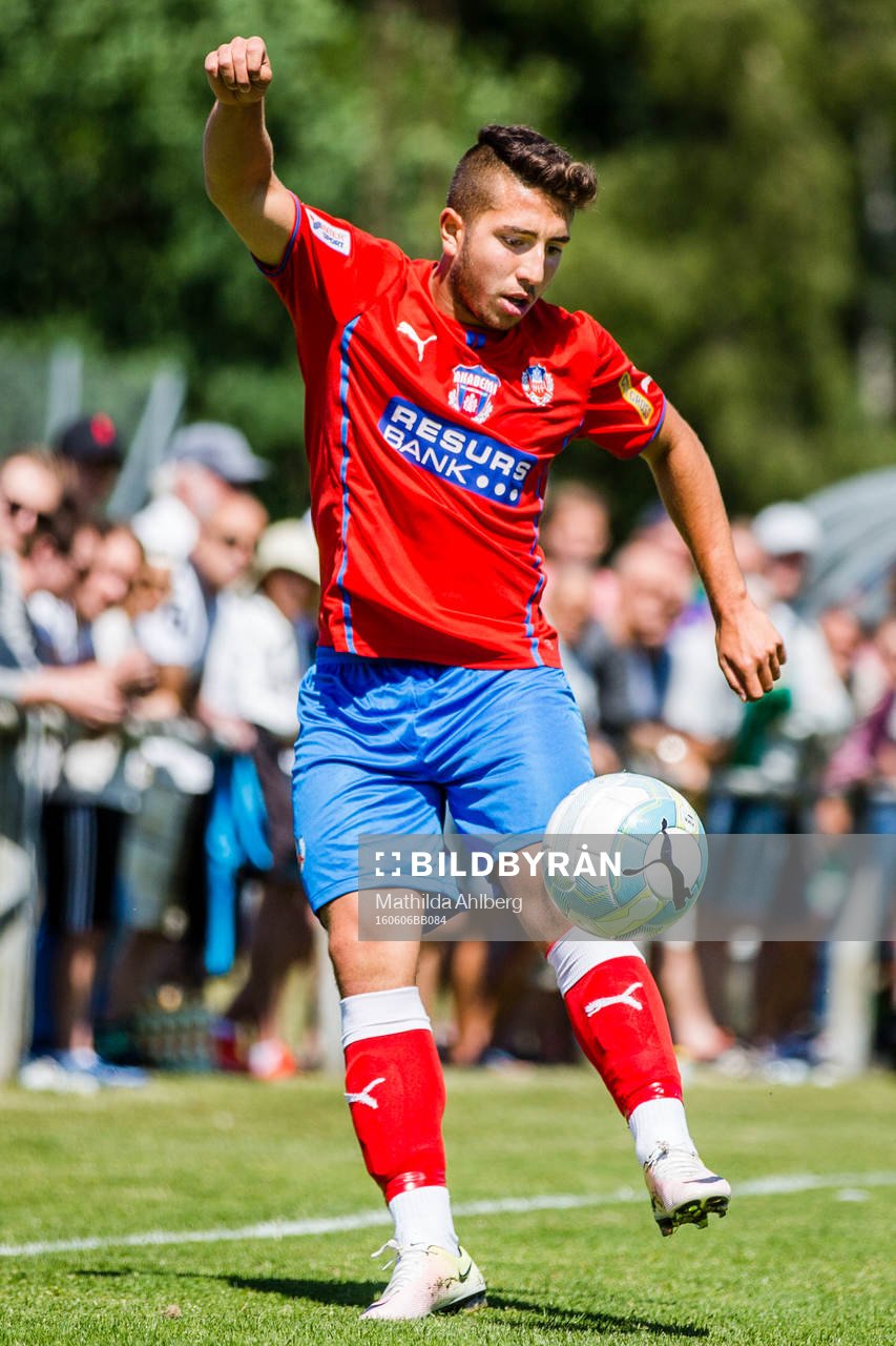 Helsingborgs Moustafa Zeidanunder fotbollsmatchen i