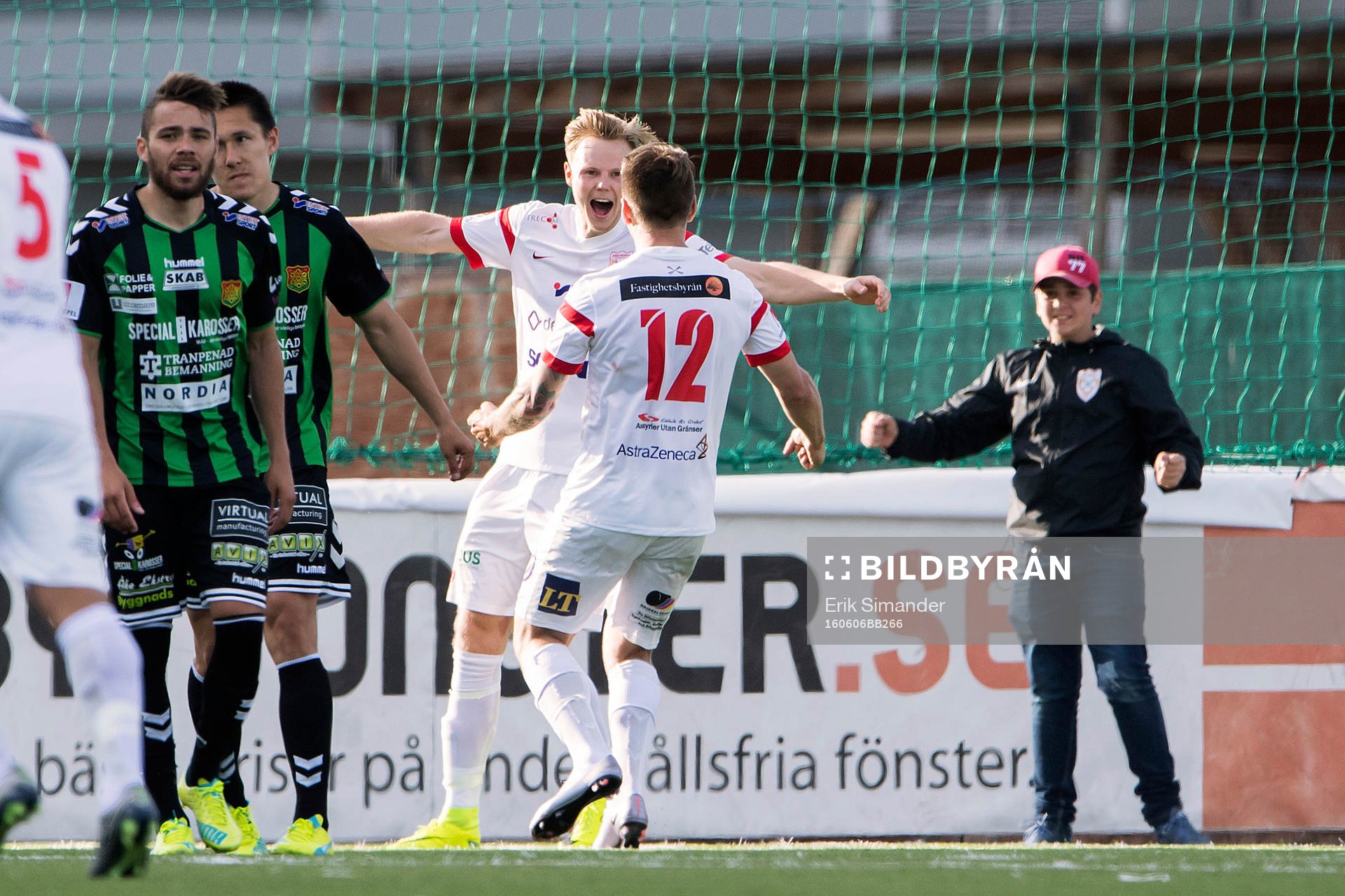 Assyriskas Tim Söderström jublar