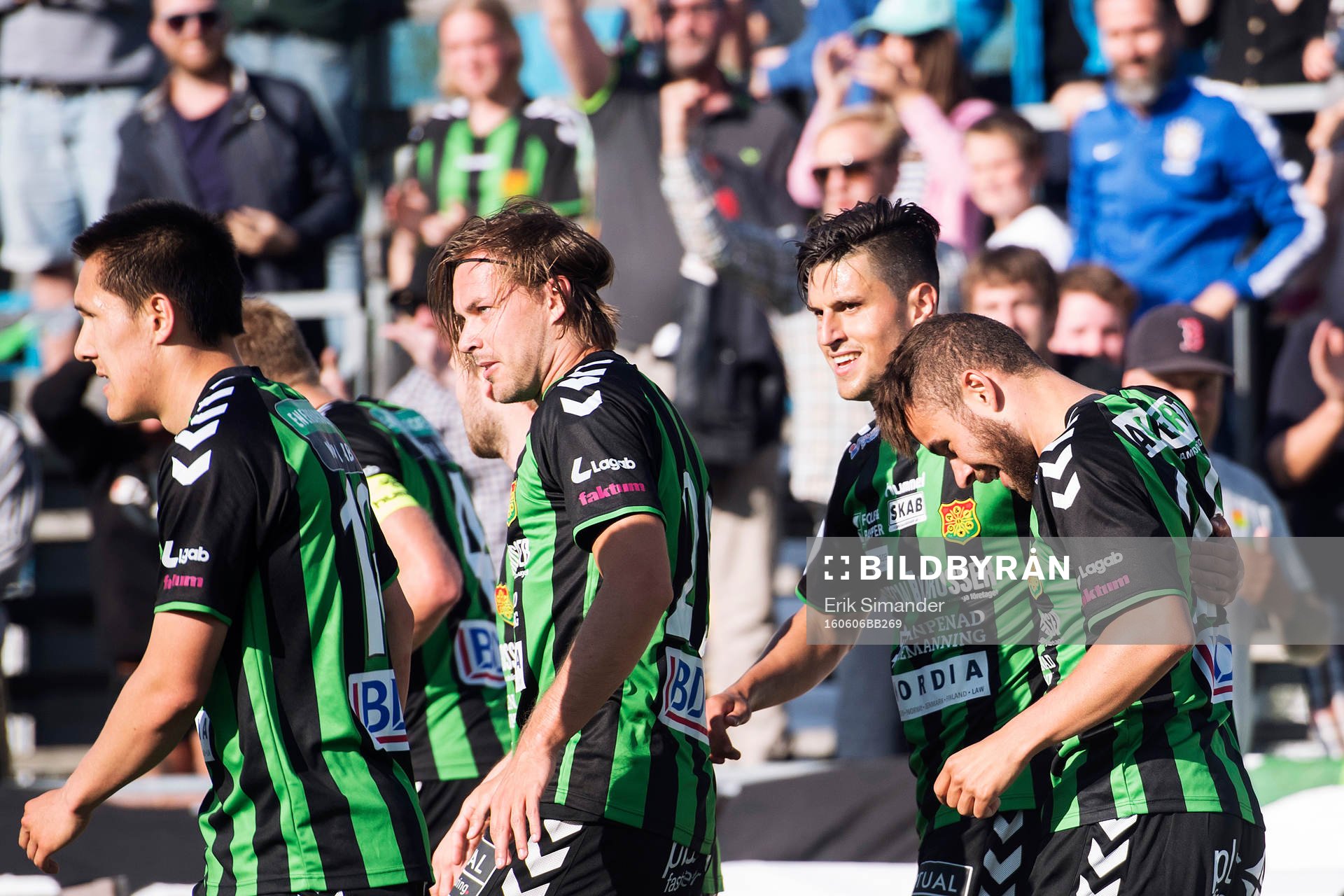 GAIS Malkolm Moenza blir omfamnad