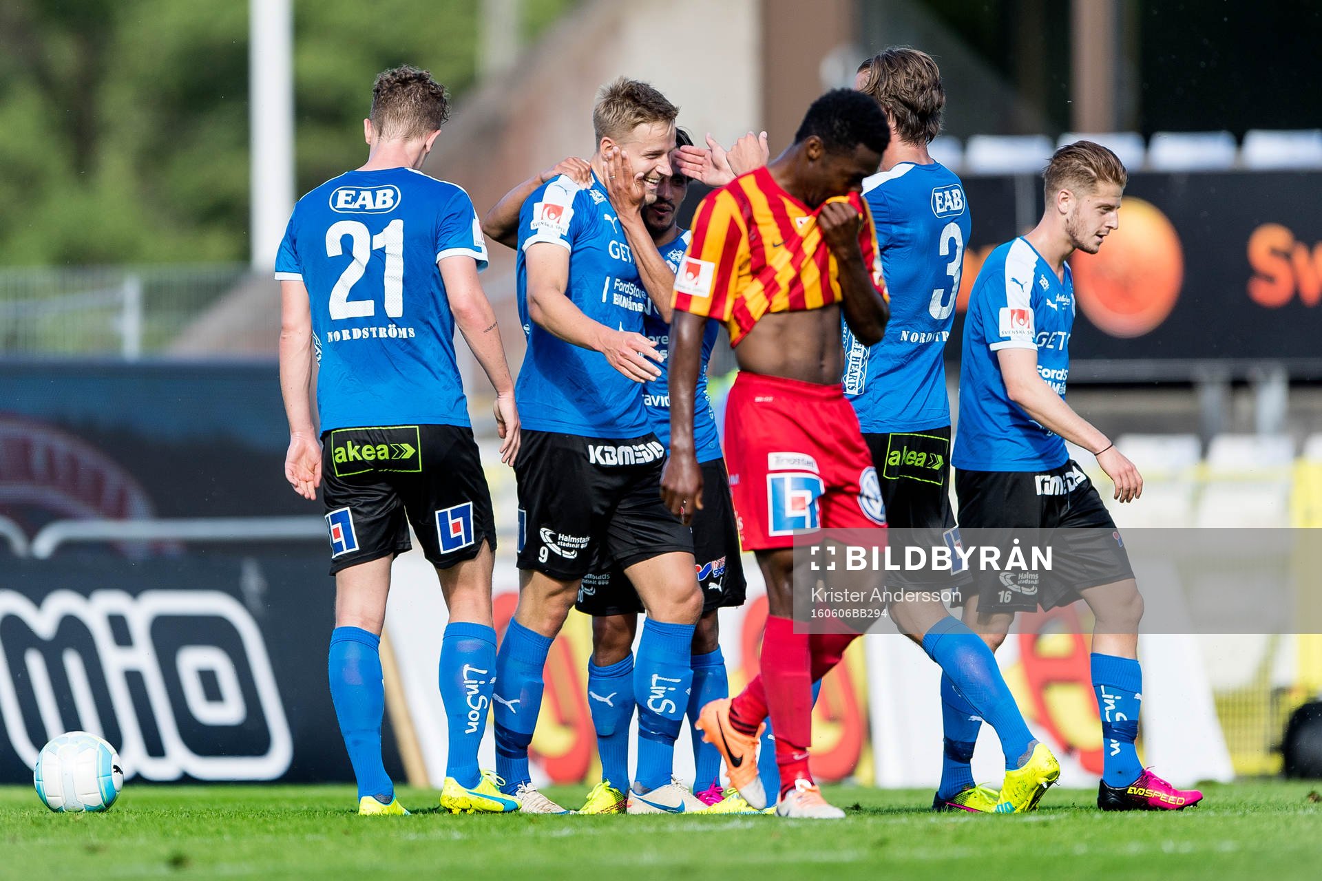 Halmstads spelare jublar