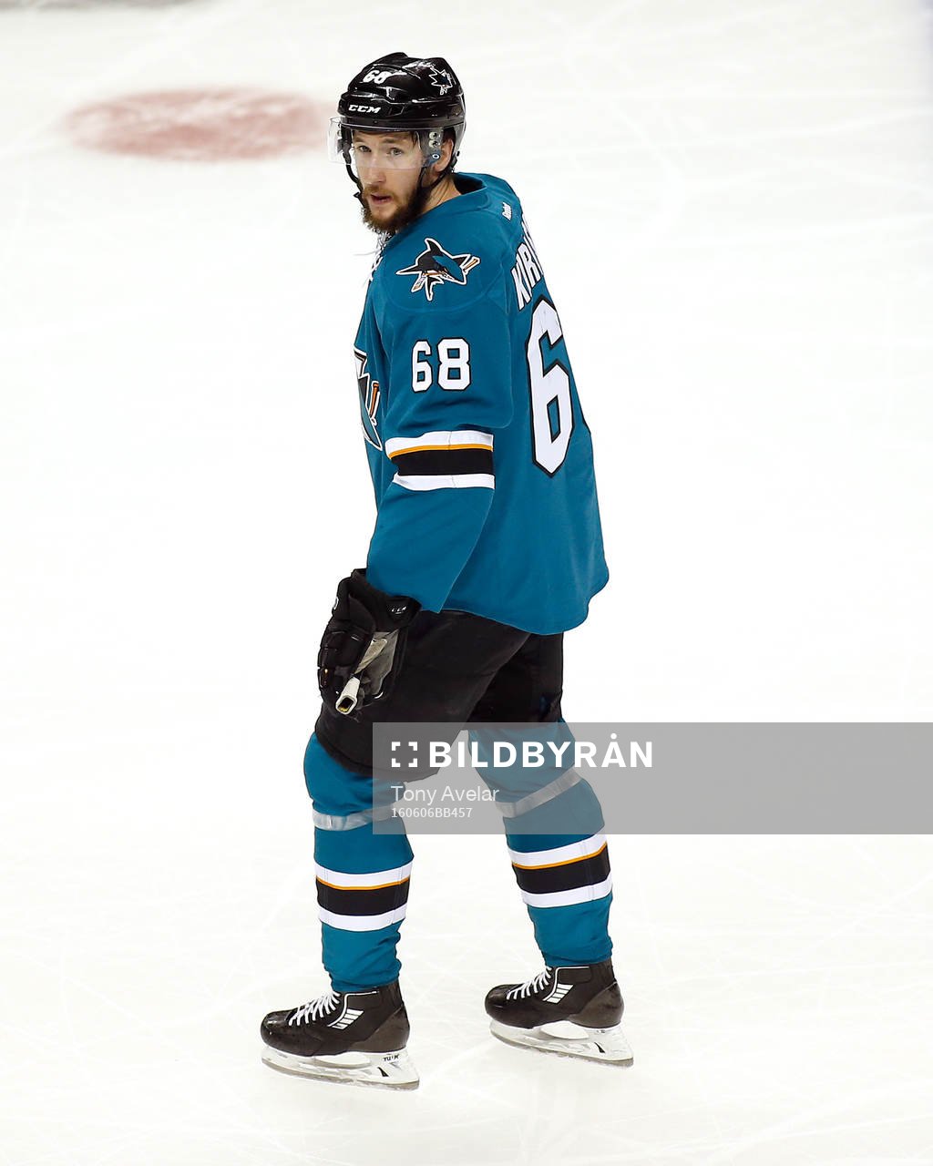San Jose Sharks right wing Melker Karlsson (68)