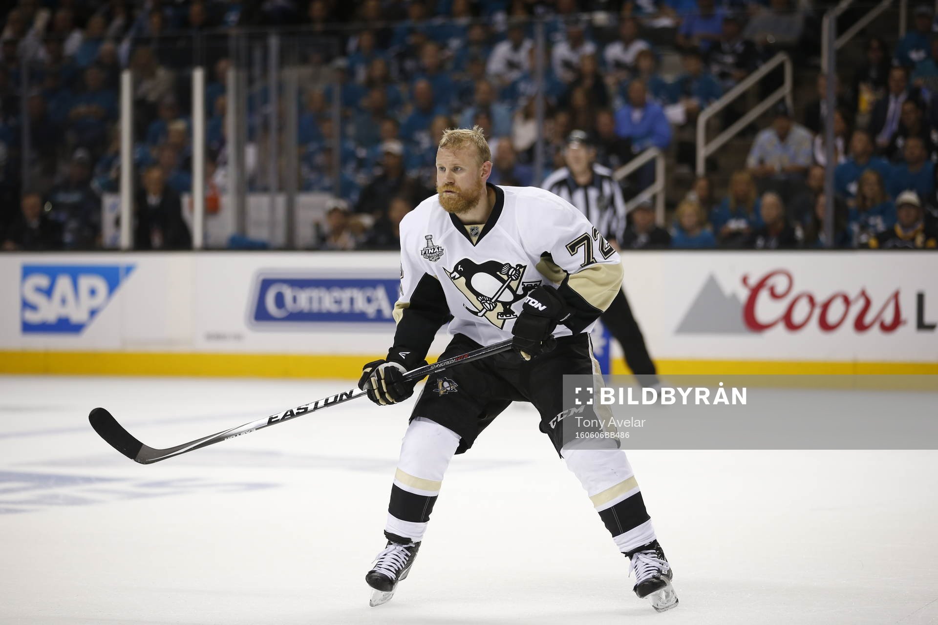 Pittsburgh Penguins right wing Patric Hörnqvist (72)