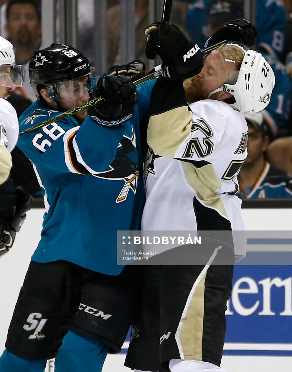 San Jose Sharks right wing Melker Karlsson (68) and