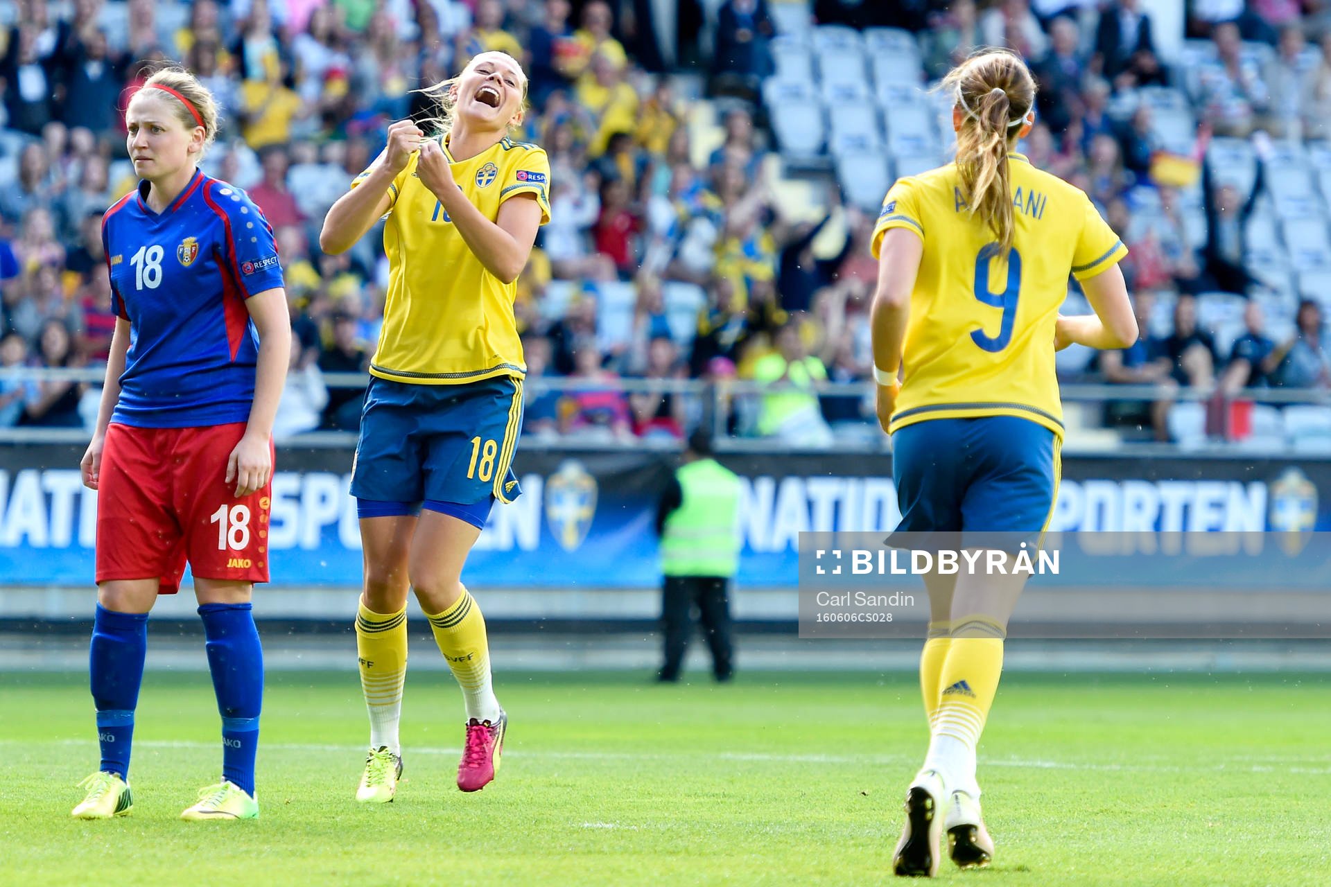 Sveriges Fridolina Rolfö jublar