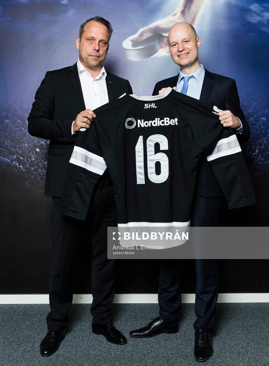 Jörgen Lindgren, vd SHL, och Jesper Svensson, kommersiell