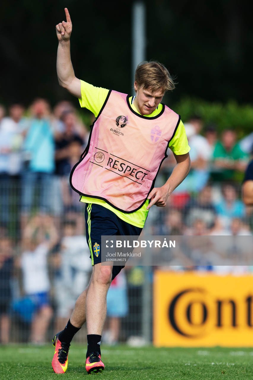 Emil Forsberg jublar