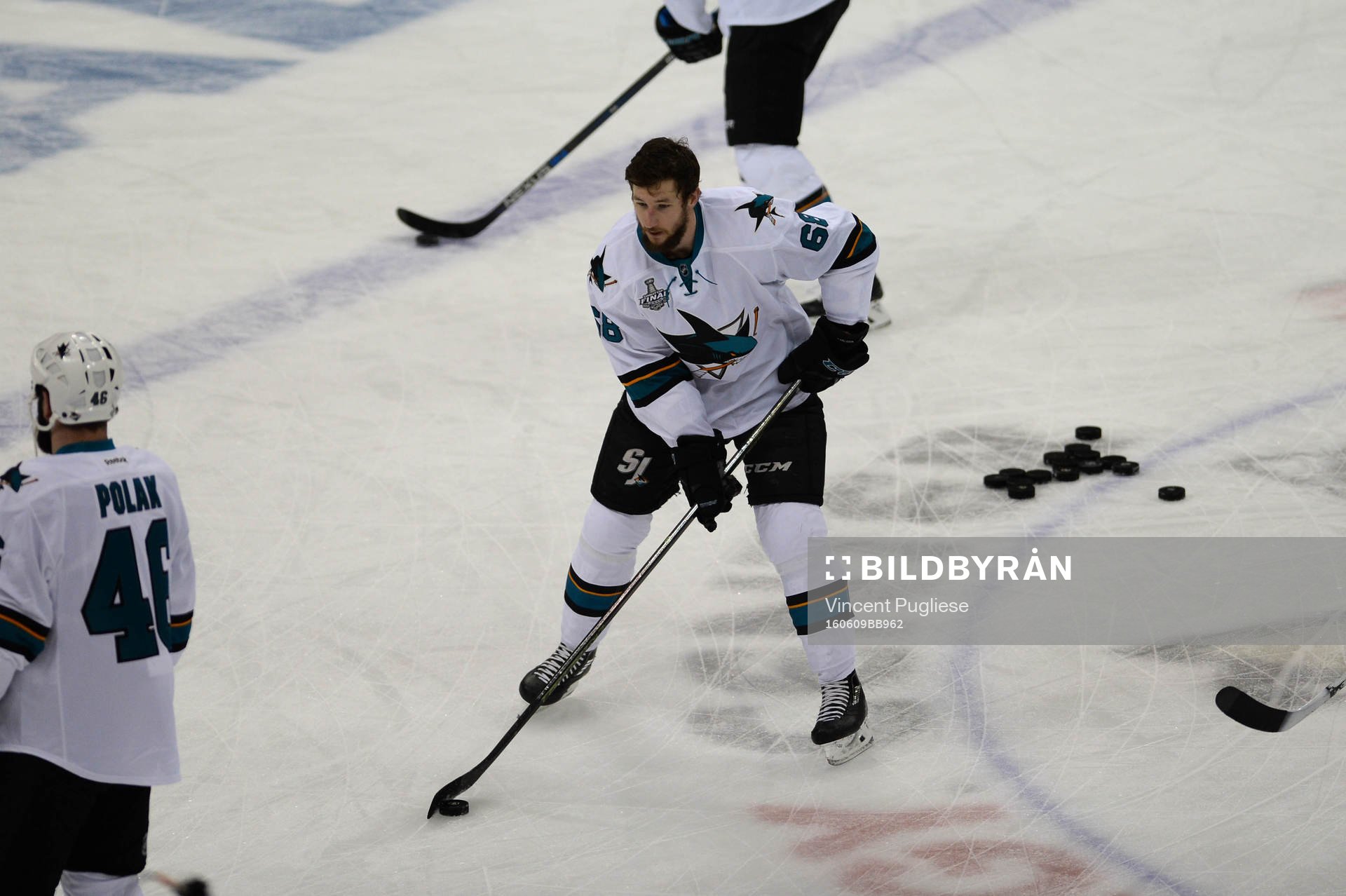 San Hose Sharks center Melker Karlsson (68) stick handles