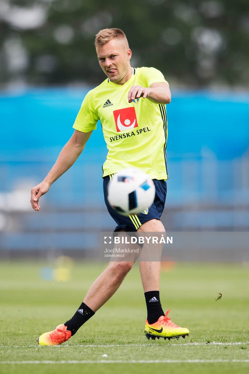 Sebastian Larsson