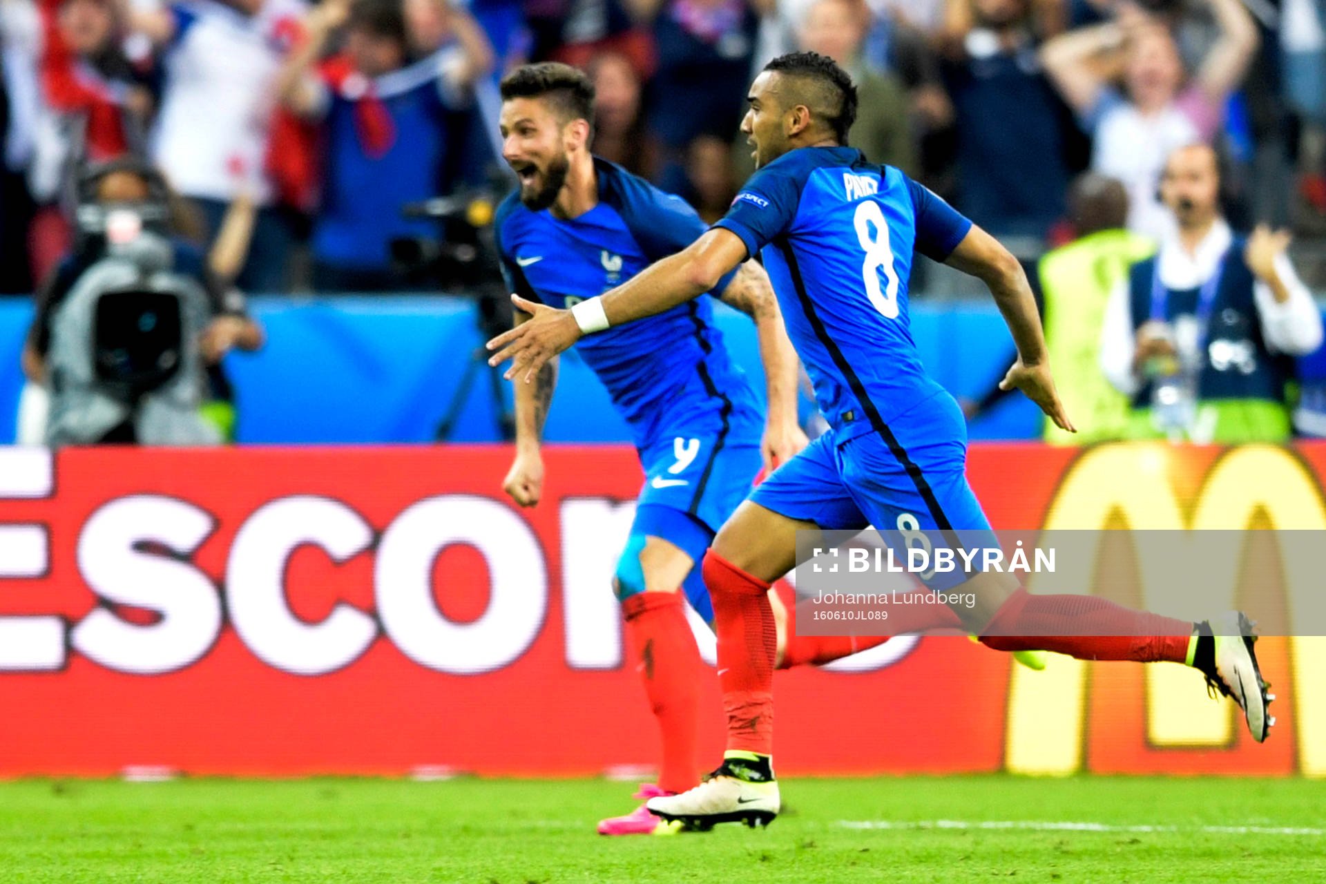 Frankrikes Dimitri Payet jublar