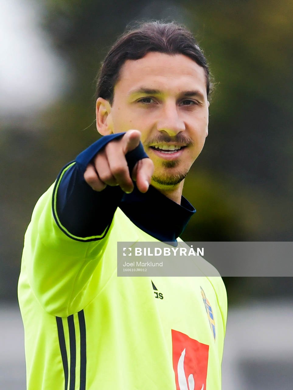 Sveriges Zlatan Ibrahimovic pekar