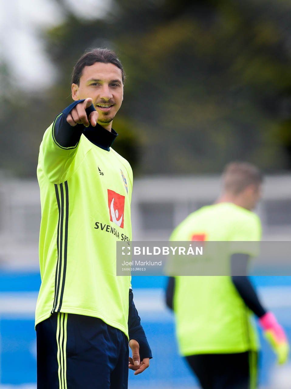 Sveriges Zlatan Ibrahimovic pekar