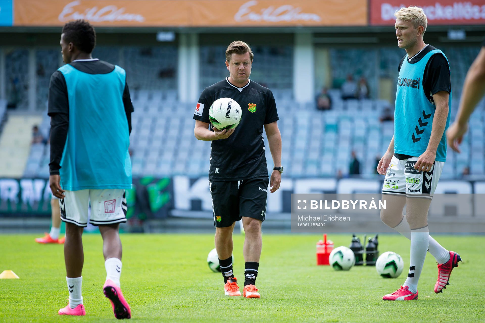GAIS  Jesper Ljung leder uppvärmningen innan