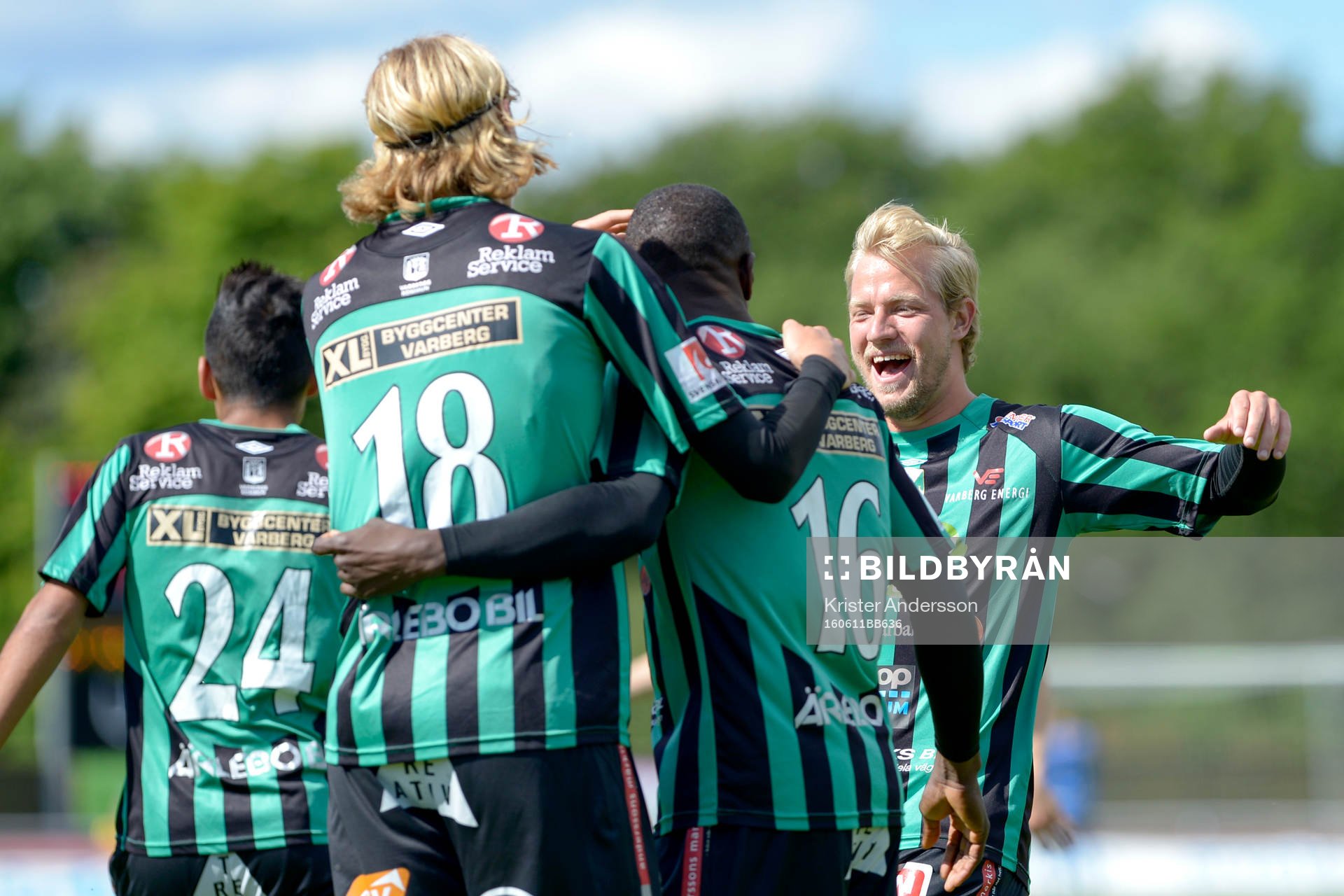 Varbergs Joakim Lindner jublar med lagkamrater