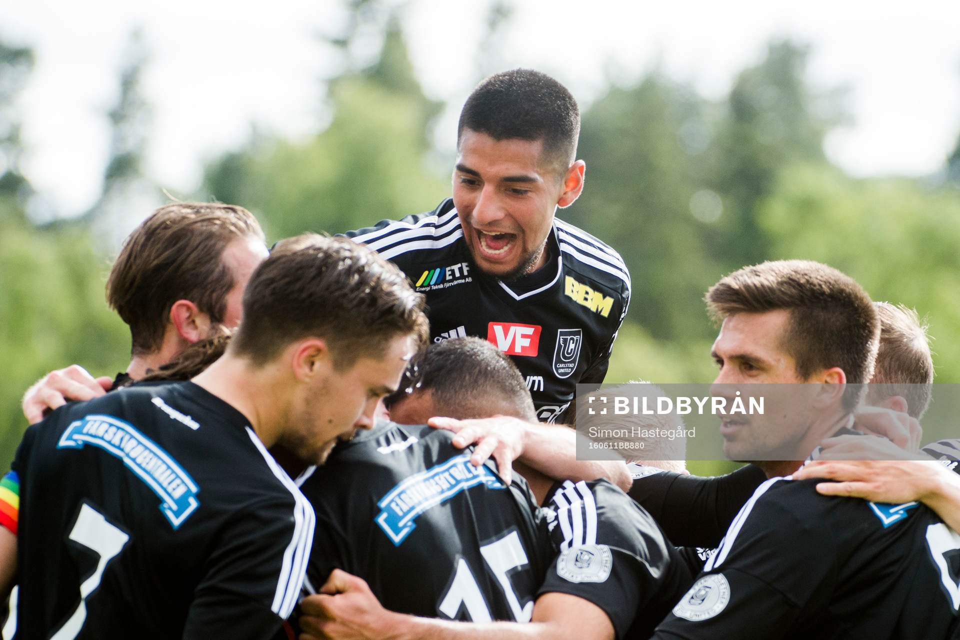 Carlstads spelare jublar