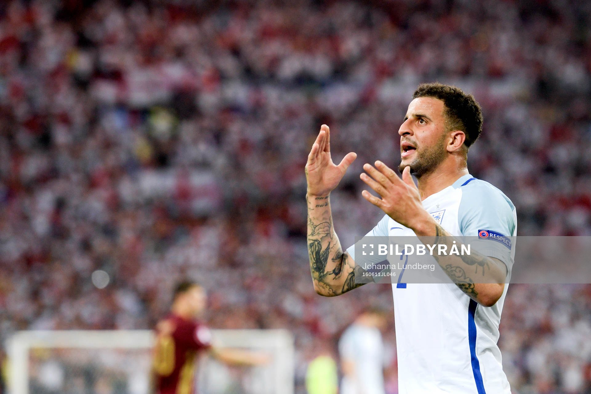 Englands Kyle Walker deppar