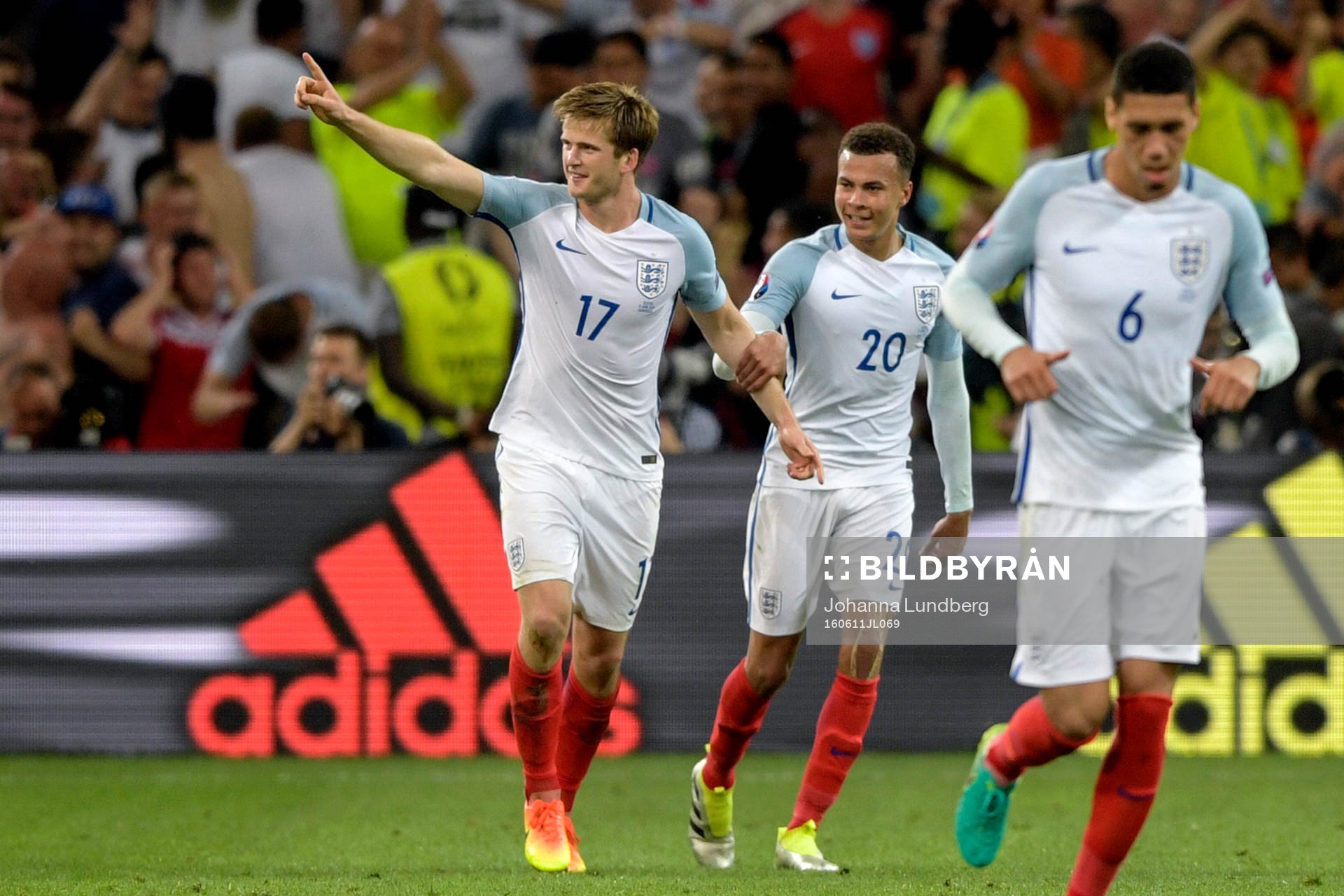 Englands Eric Dier jublar efter 1-0 under fotbollsmatchen mellan England och Ryssland under Fotbolls-EM den 11 juni 2016 i Marseille.