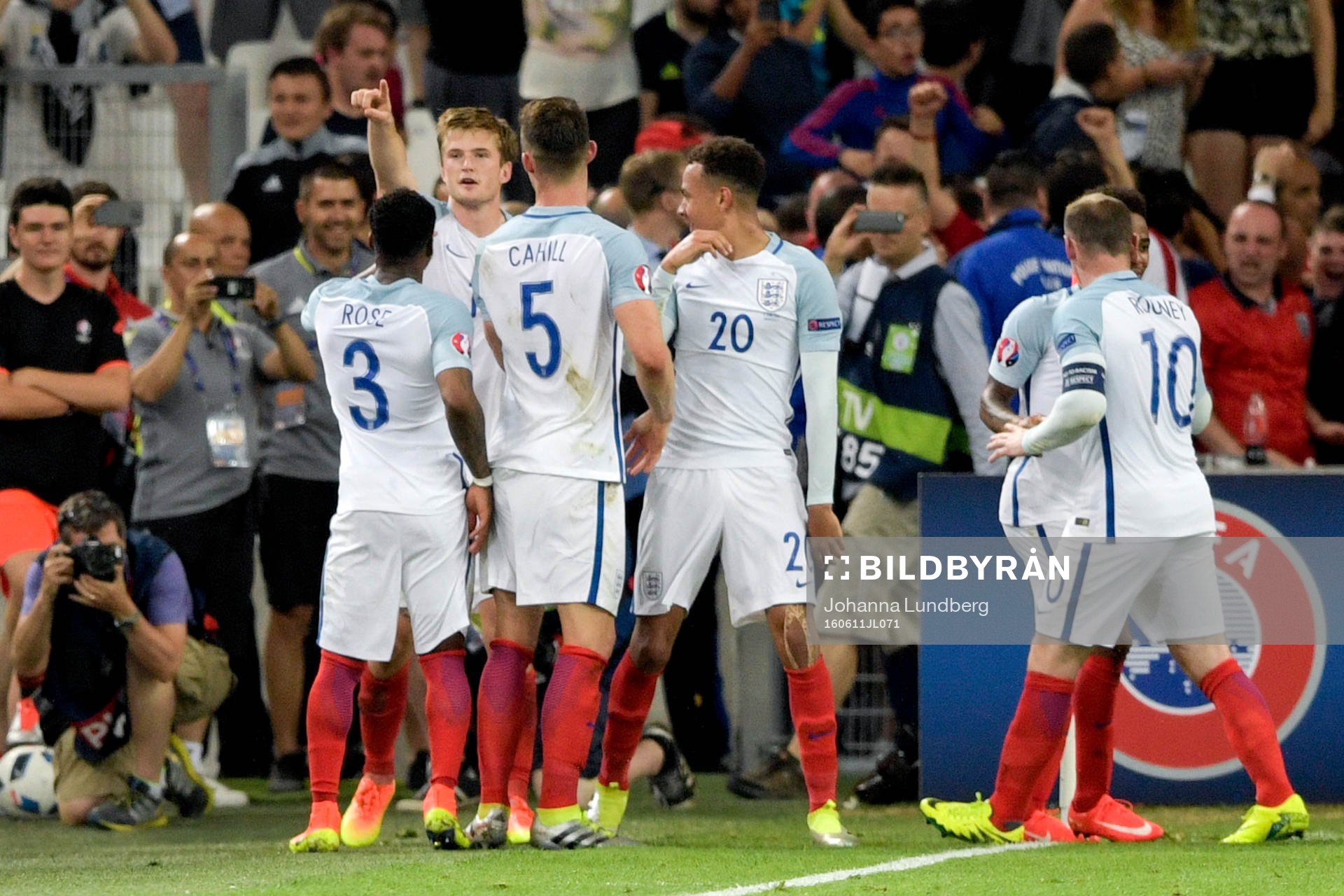 Englands Eric Dier jublar efter 1-0 under fotbollsmatchen mellan England och Ryssland under Fotbolls-EM den 11 juni 2016 i Marseille.