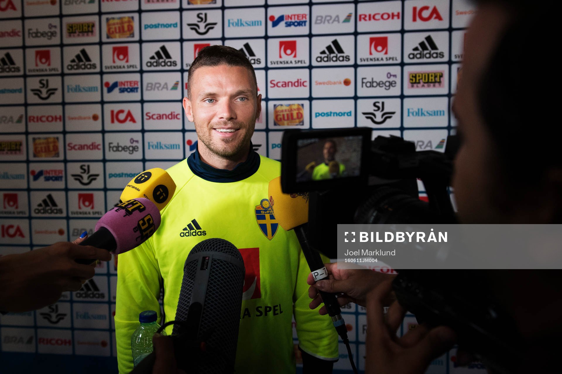 Marcus Berg i mixed zone