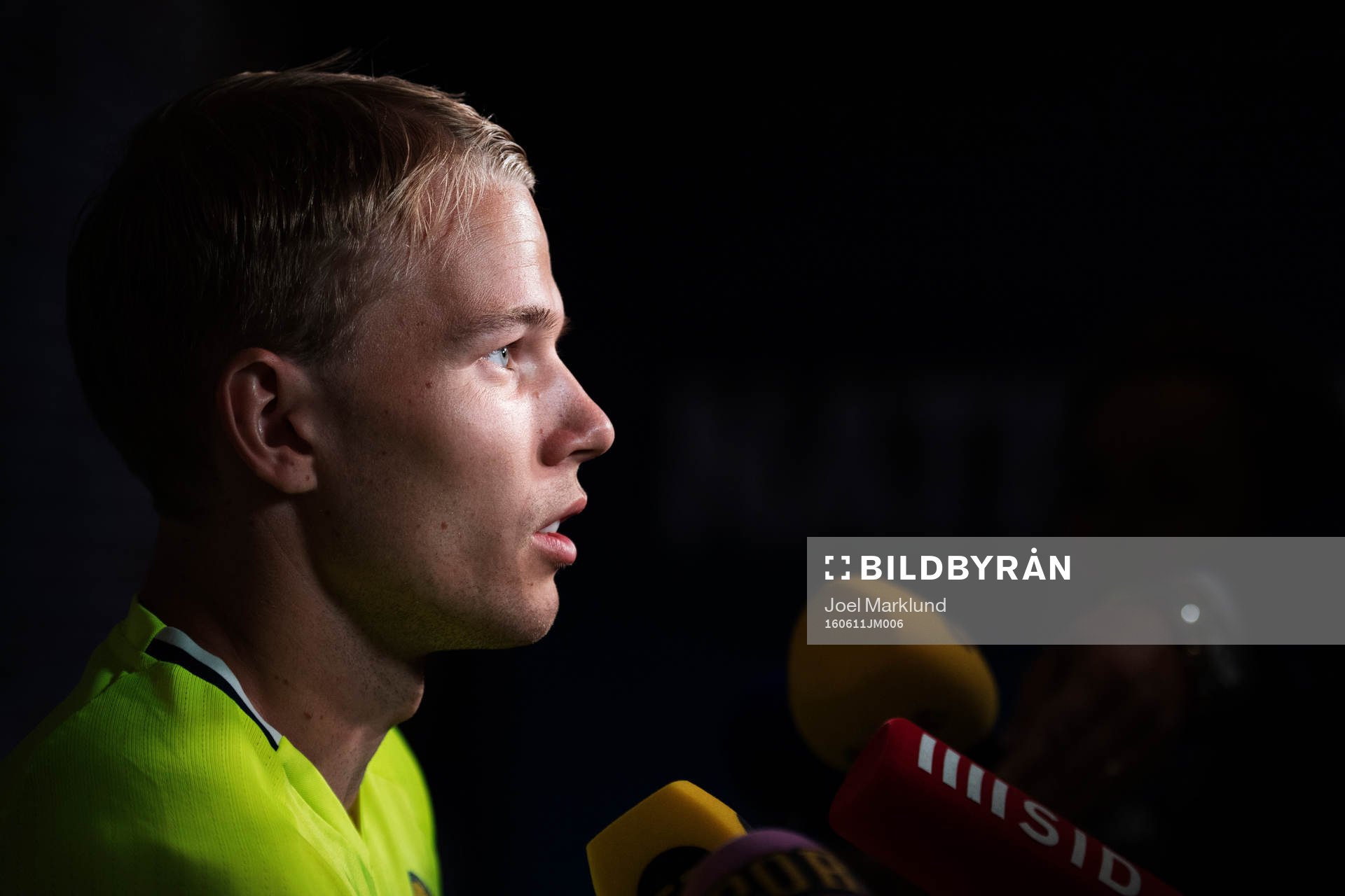 Oscar Lewicki i mixed zone