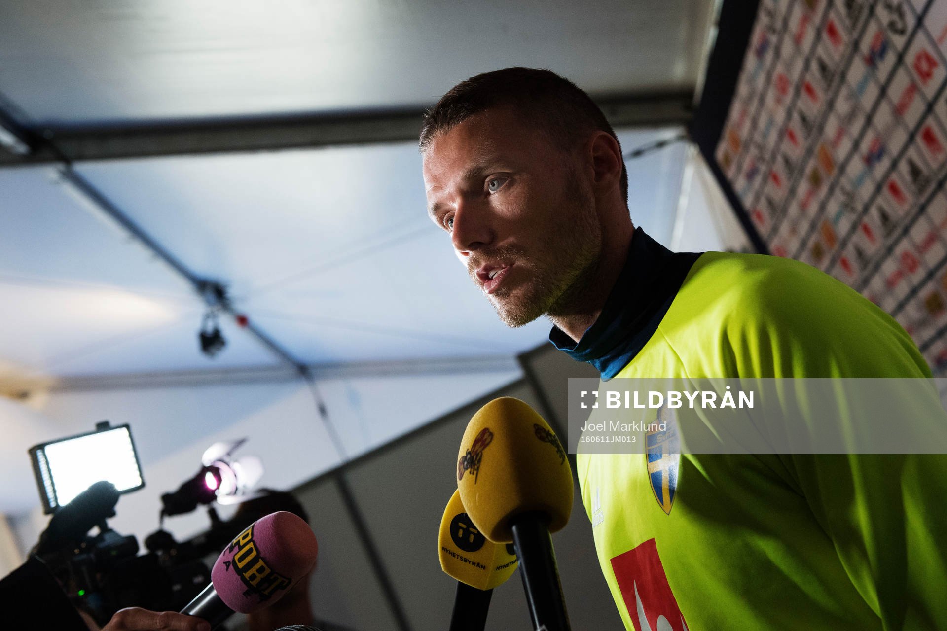 Marcus Berg i mixed zone