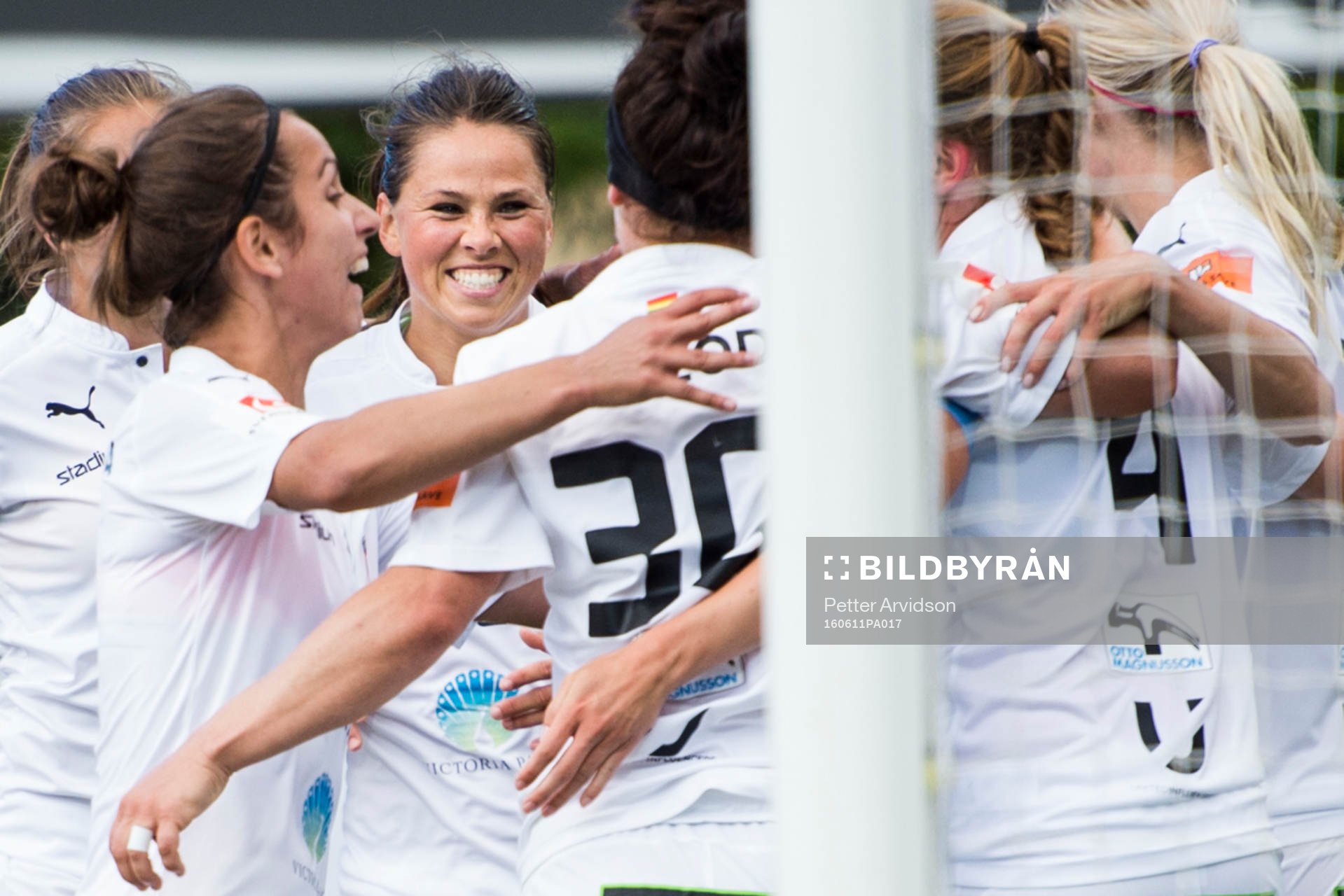 Rosengårds spelare med Sara Björk Gunnarsdottir (m) jublar