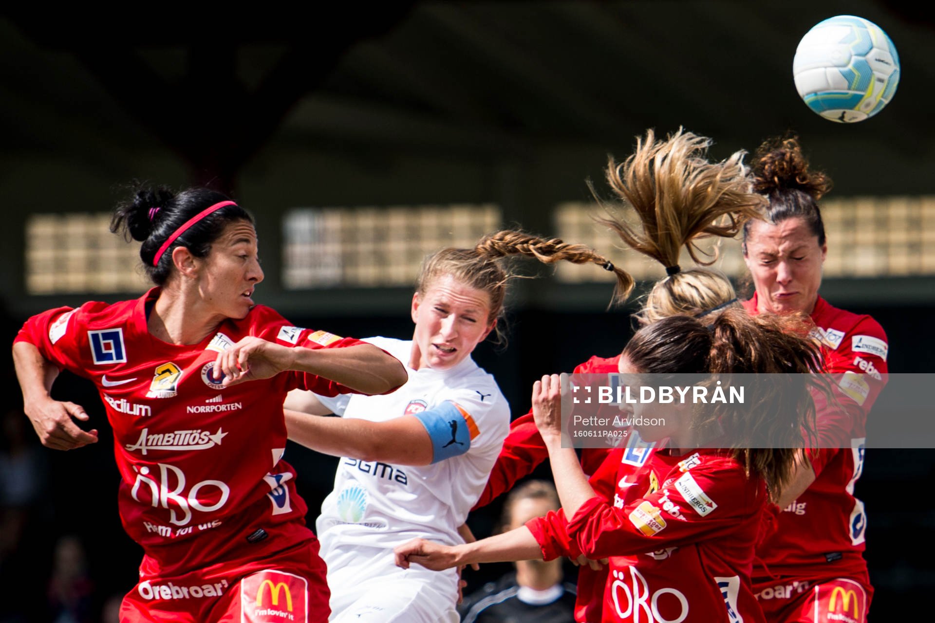 Rosengårds Emma Berglund mot Örebros Marie-Eve Nault och