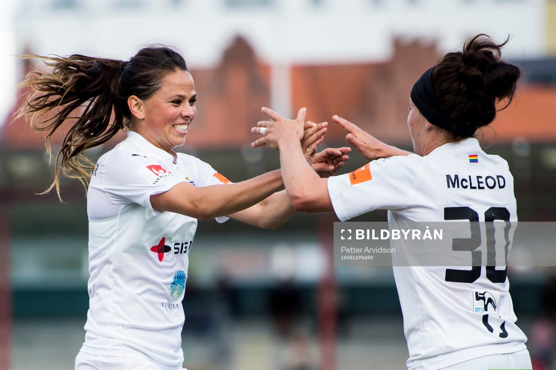 Rosengårds Sara Björk Gunnarsdottir jublar med att Ella