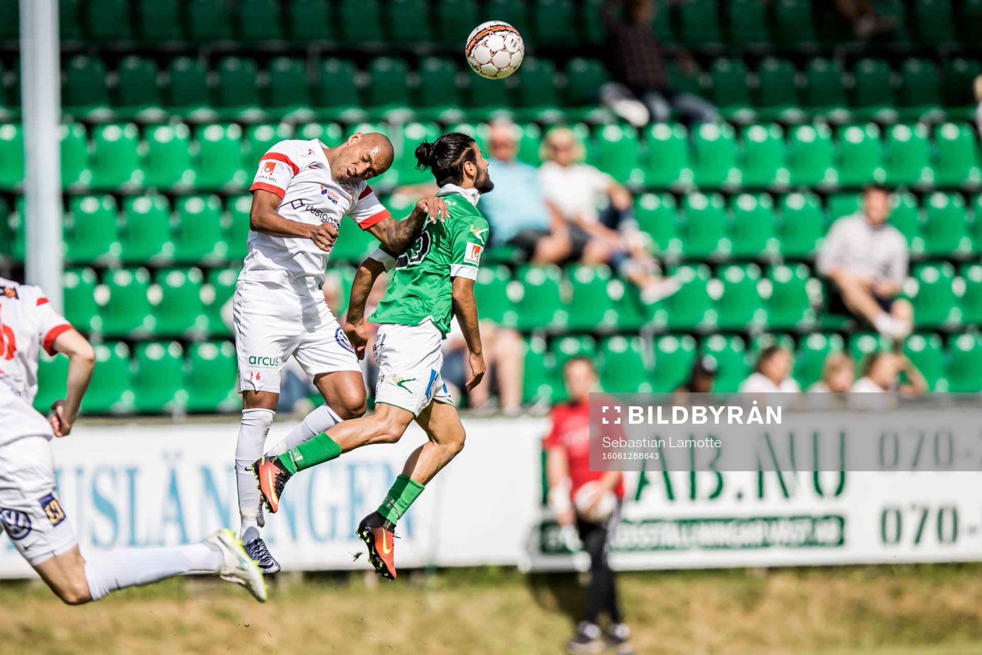 Assyriskas Alessandro Pereira och Ljungskiles Peiman