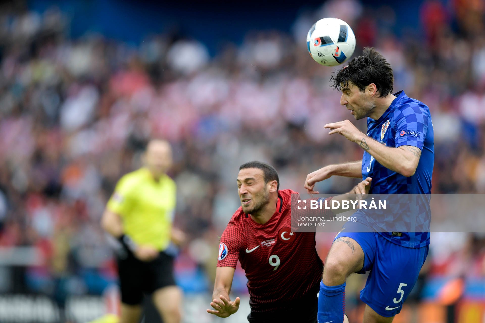 Turkiets Cenk Tosun och Kroatiens Vedran Corluka