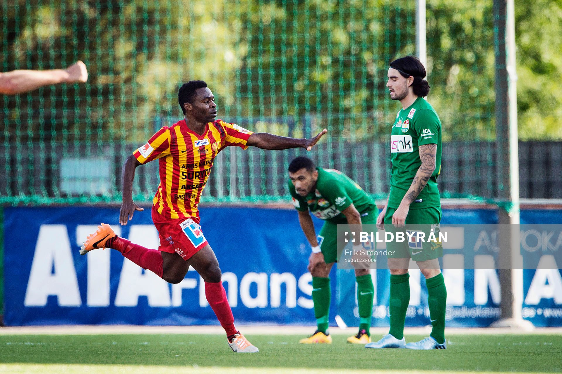 Syrianskas Success Nwousu jublar