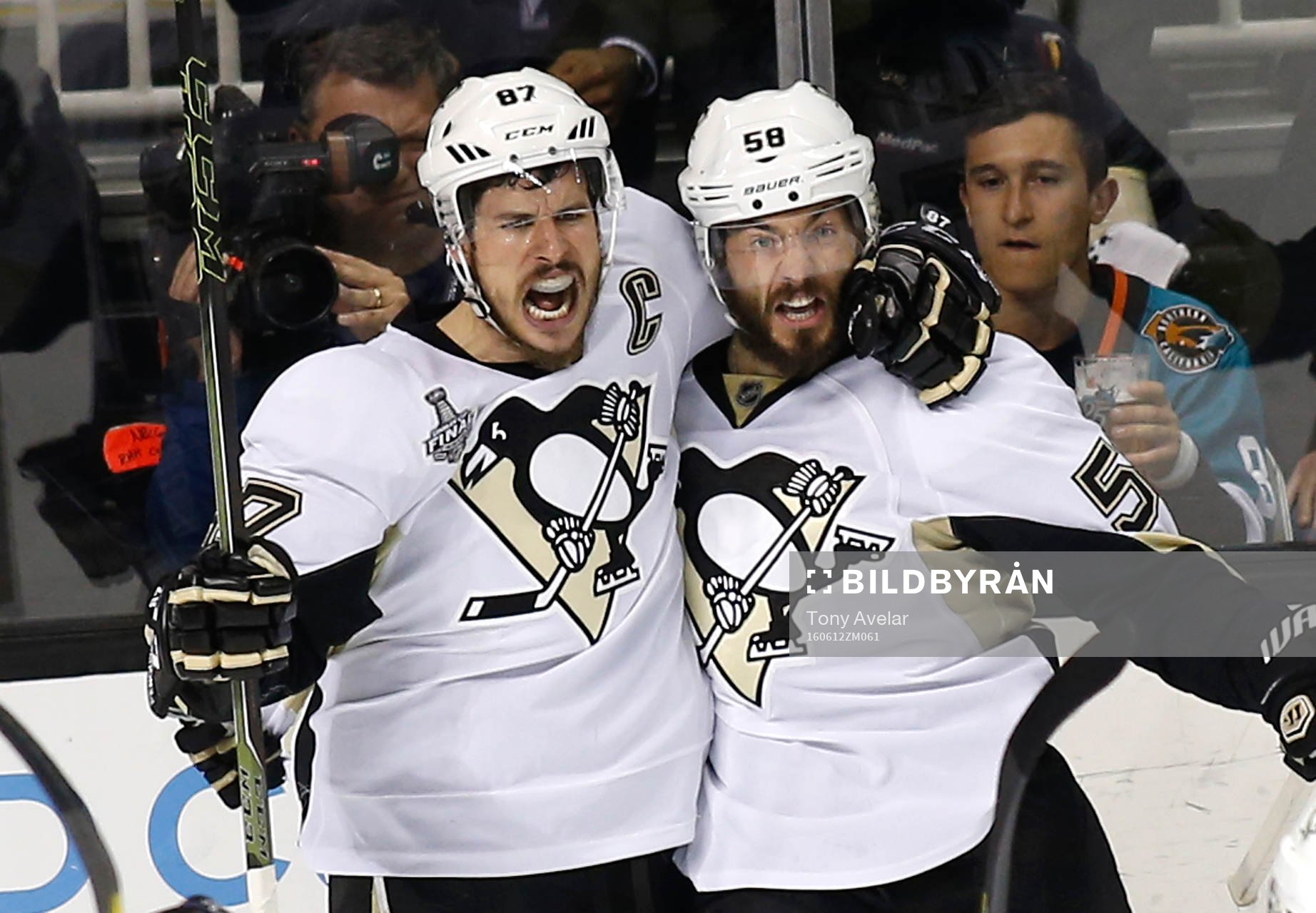 Pittsburgh Penguins defenseman Kris Letang (58) and