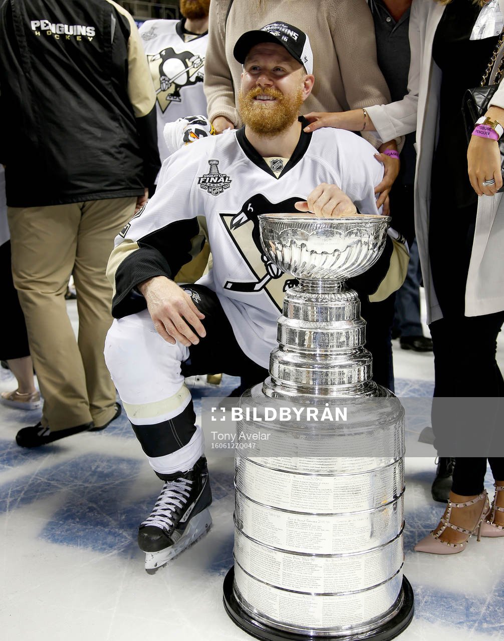 Pittsburgh Penguins right wing Patric Hörnqvist (72) takes
