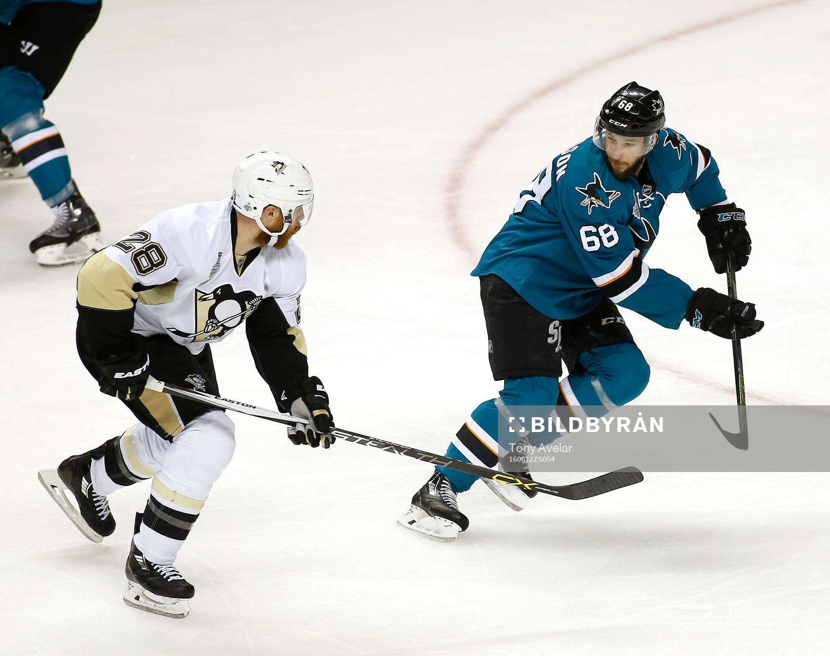 San Jose Sharks right wing Melker Karlsson (68) and