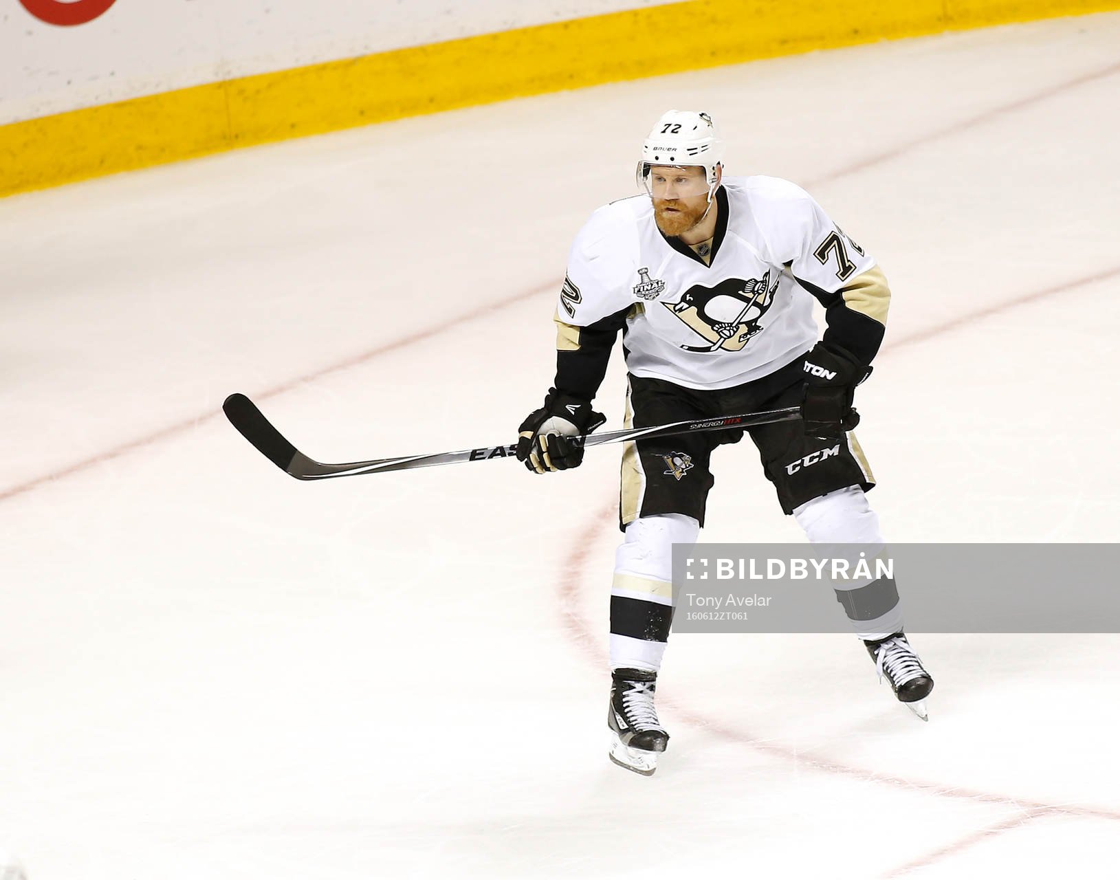 Pittsburgh Penguins right wing Patric Hörnqvist (72)
