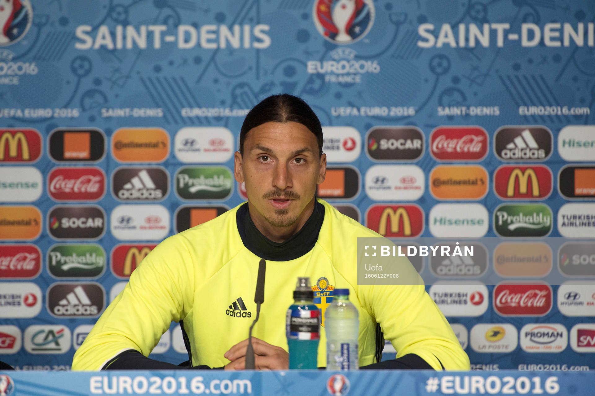 Sveriges Zlatan Ibrahimovic på denna handout-bild från
