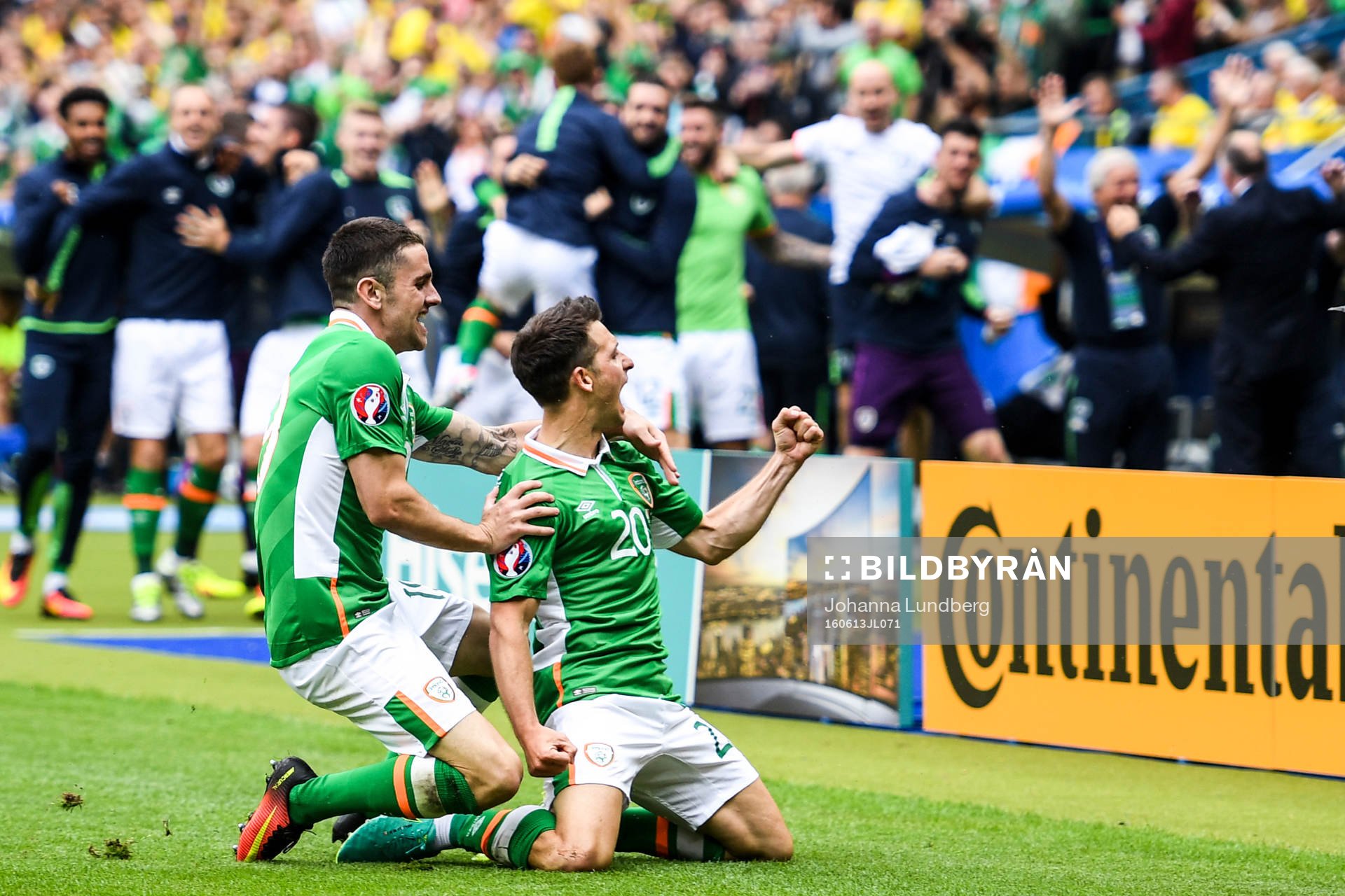 Irlands Wes Hoolahan jublar