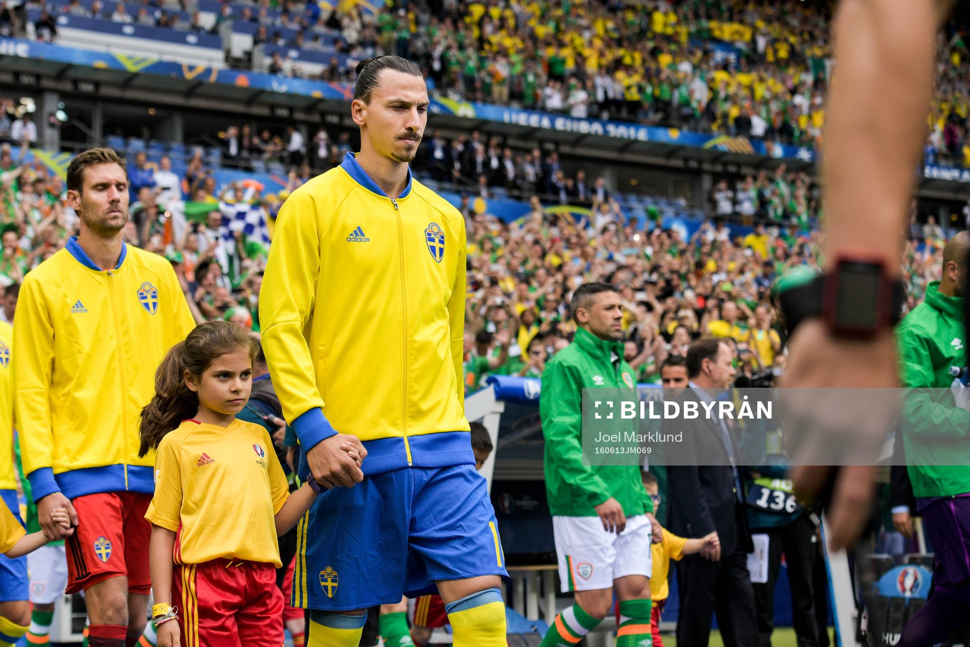 Zlatan Ibrahimovic och målvakt Andreas Isaksson gör
