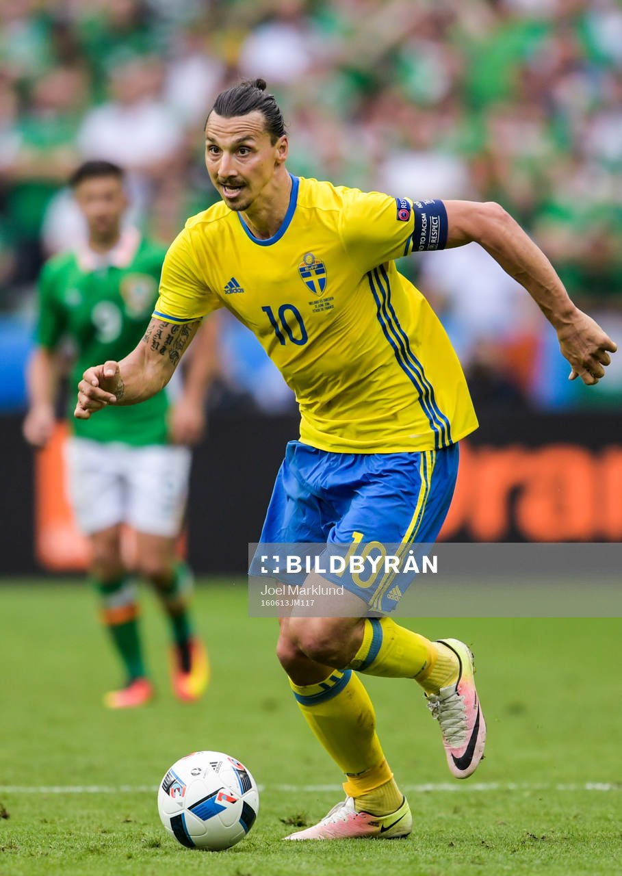 Sveriges Zlatan Ibrahimovic i fotbollsmatchen mellan Irland