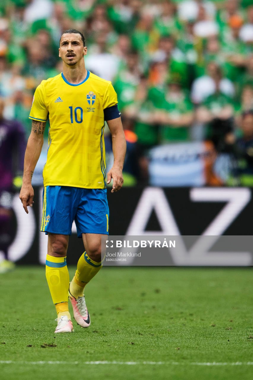 Sveriges Zlatan Ibrahimovic i fotbollsmatchen mellan Irland