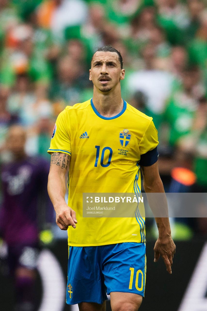 Sveriges Zlatan Ibrahimovic i fotbollsmatchen mellan Irland