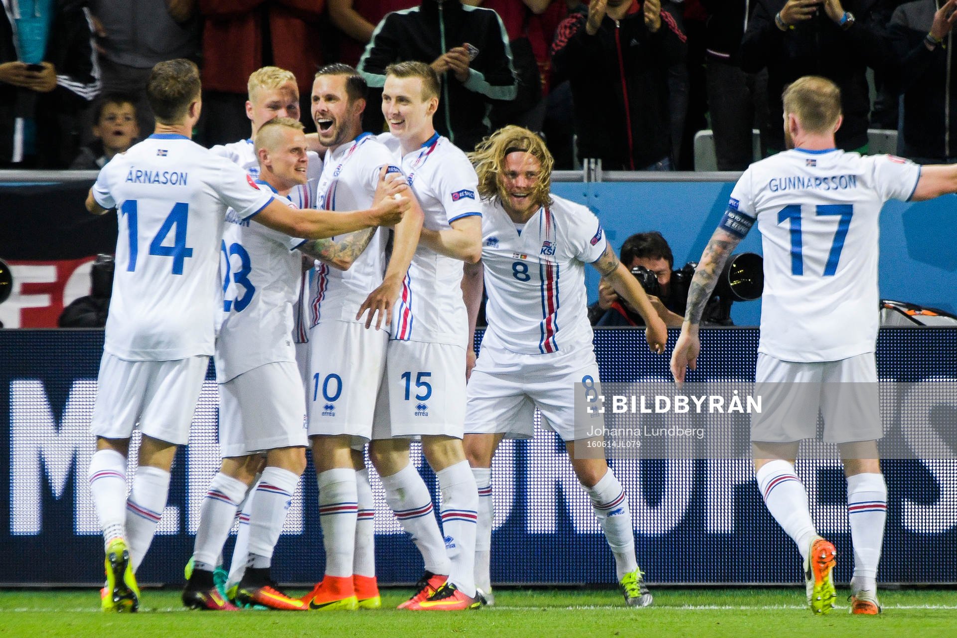 Islands Birkir Bjarnason jublar