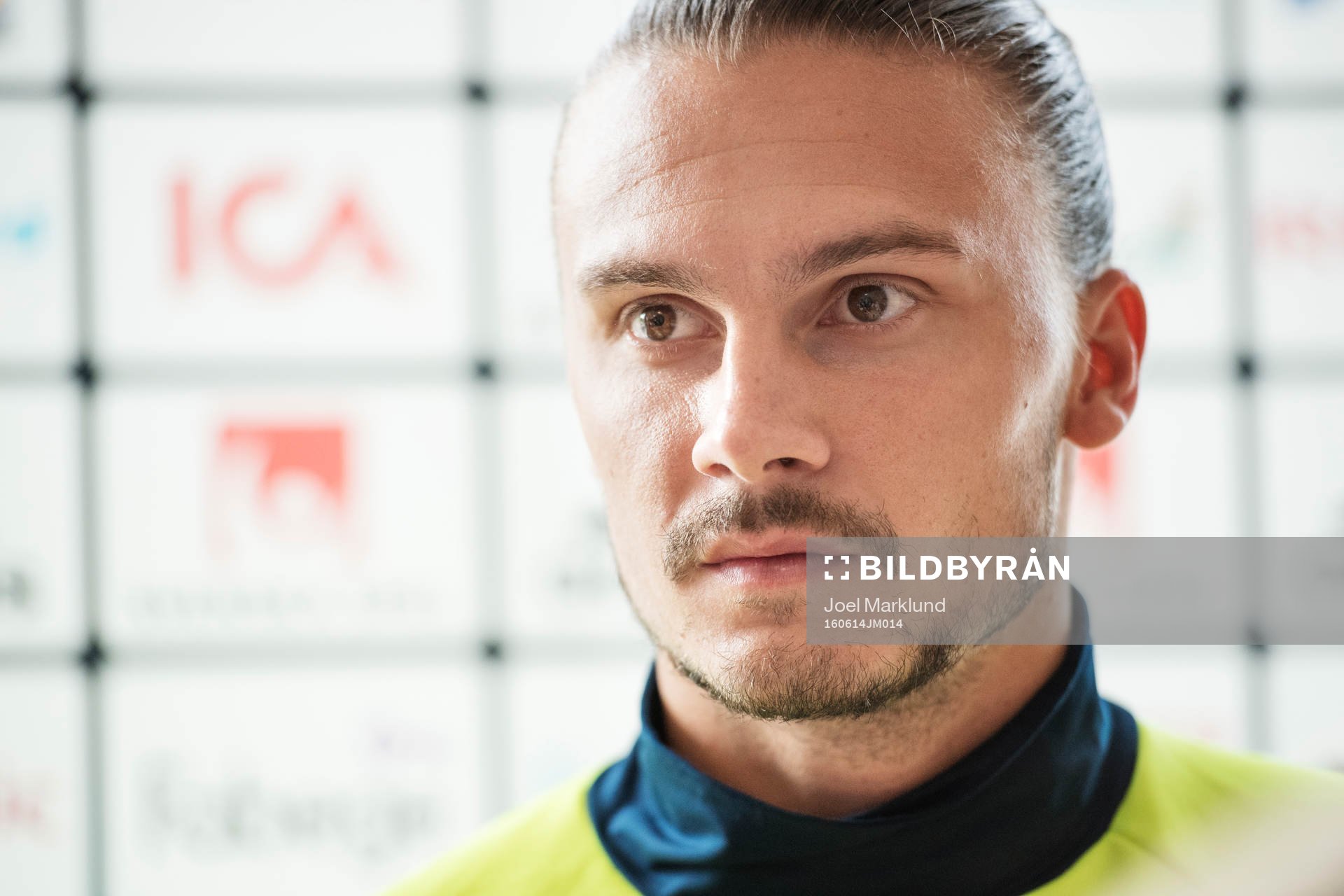 Erik Johansson vid Sveriges fotbollslandslags pressträff