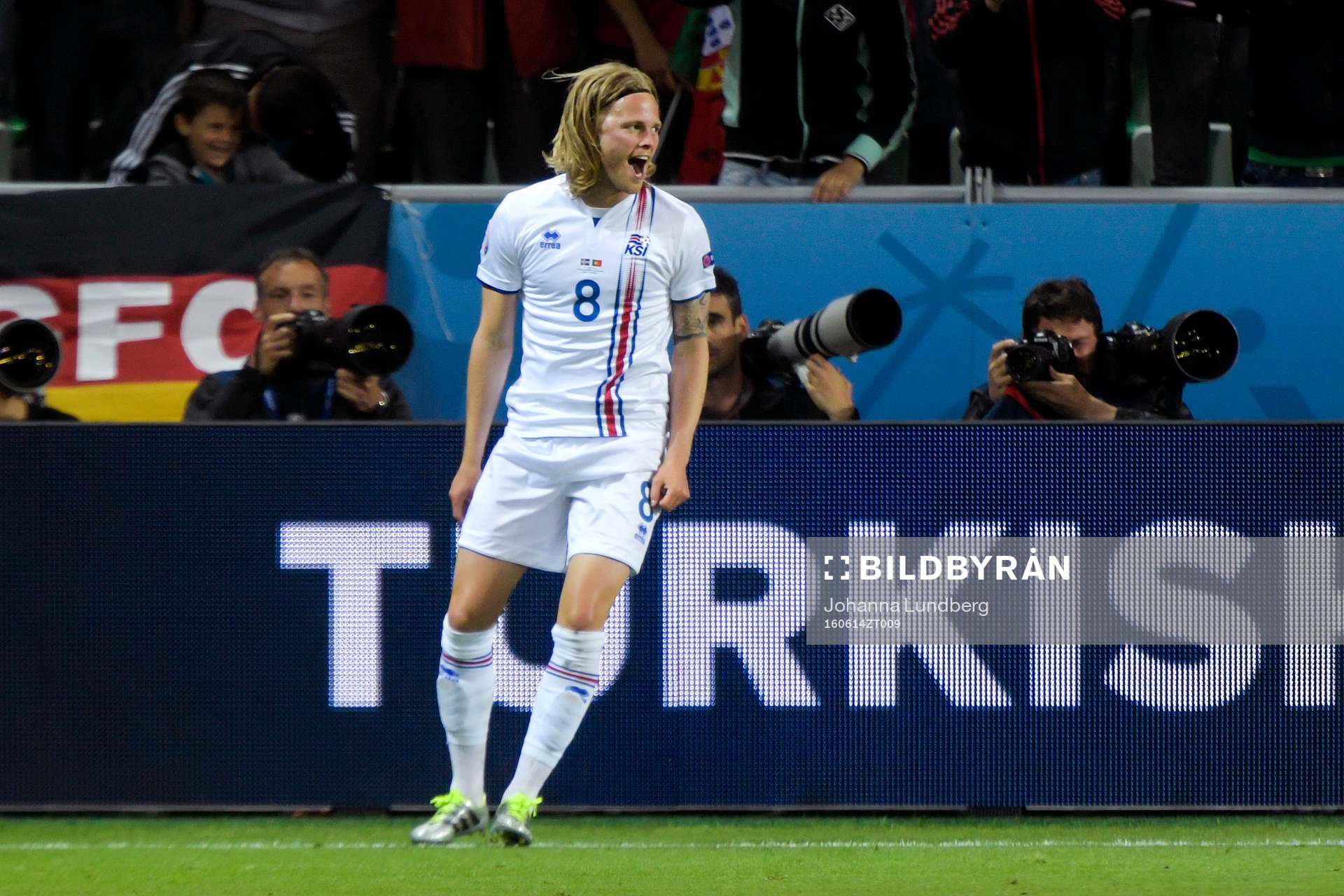 Islands Birkir Bjarnason jublar