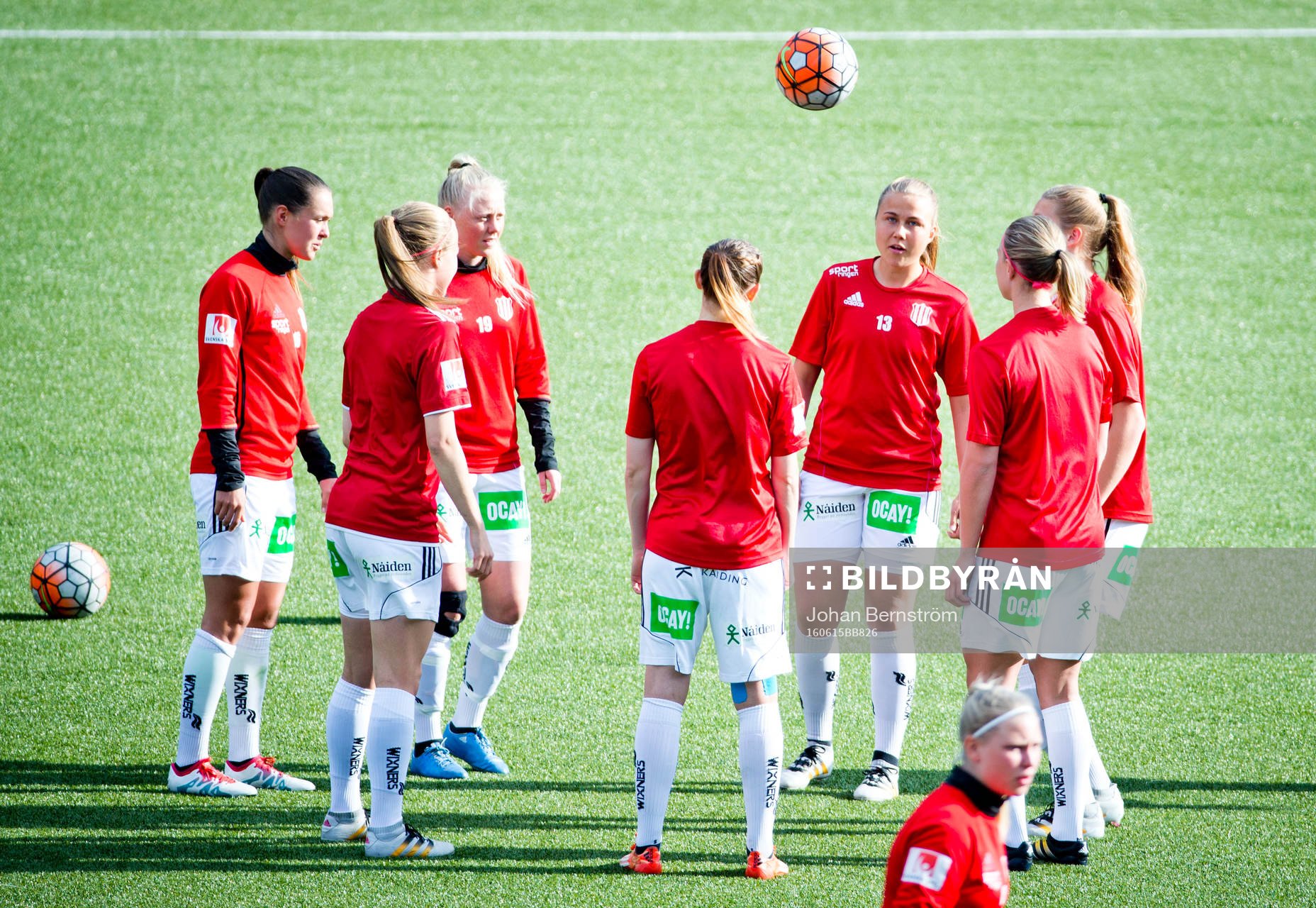 Piteås Elin Bragnum  och målvakt Hilda Carlén