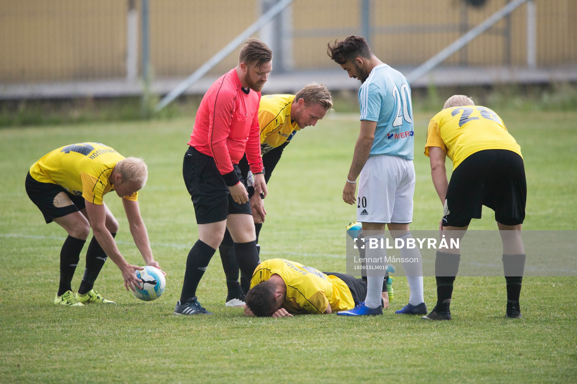 Skadad spelare i matchen i DM mellan Tågarp och IFK