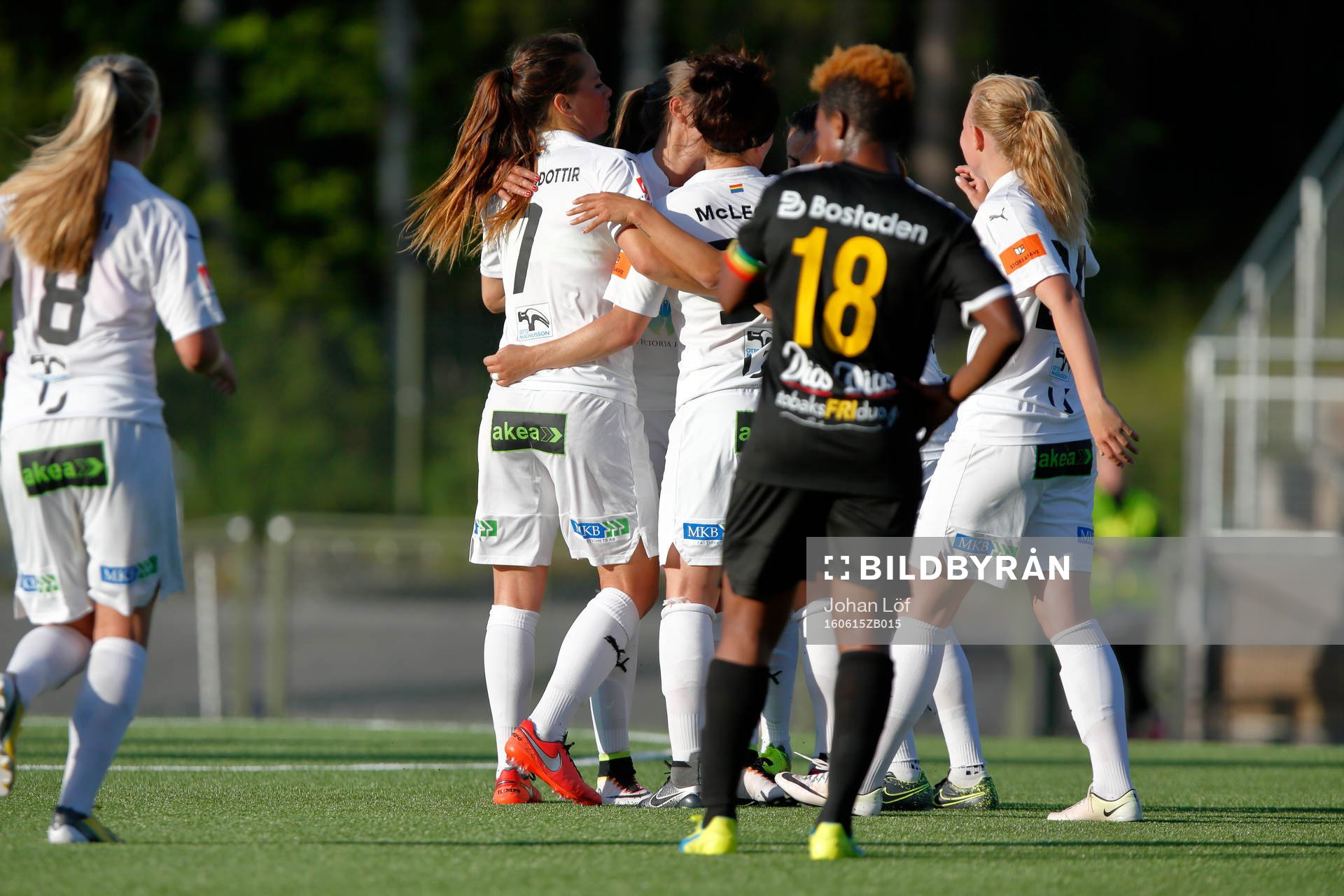 Rosengårds Marta jublar efter 0-3 målet under fotbollsmatchen i damallsvenskan mellan Umeå och Rosengård den 15 Juni 2016 i Umeå.